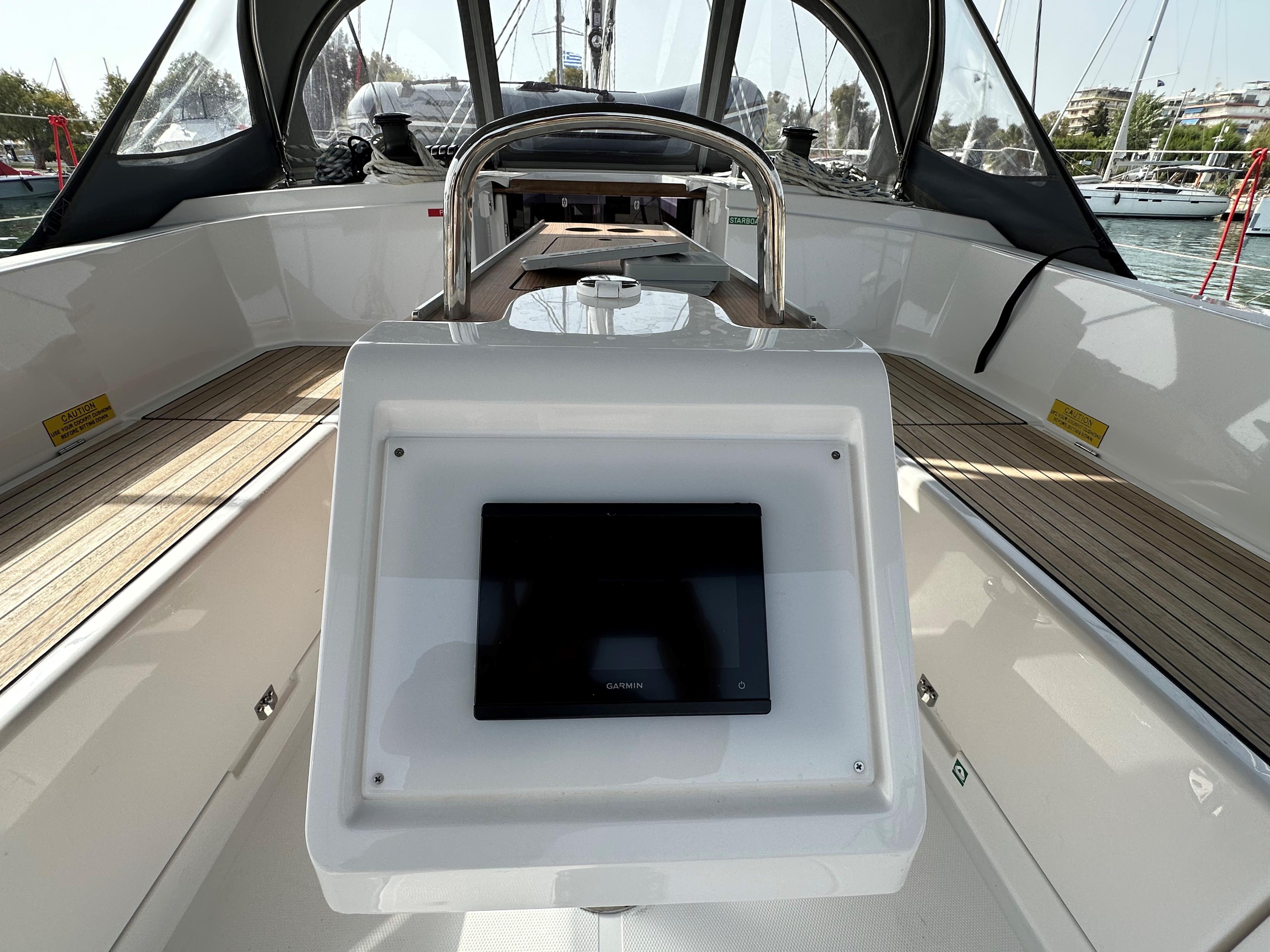 Bavaria C38, picture 18