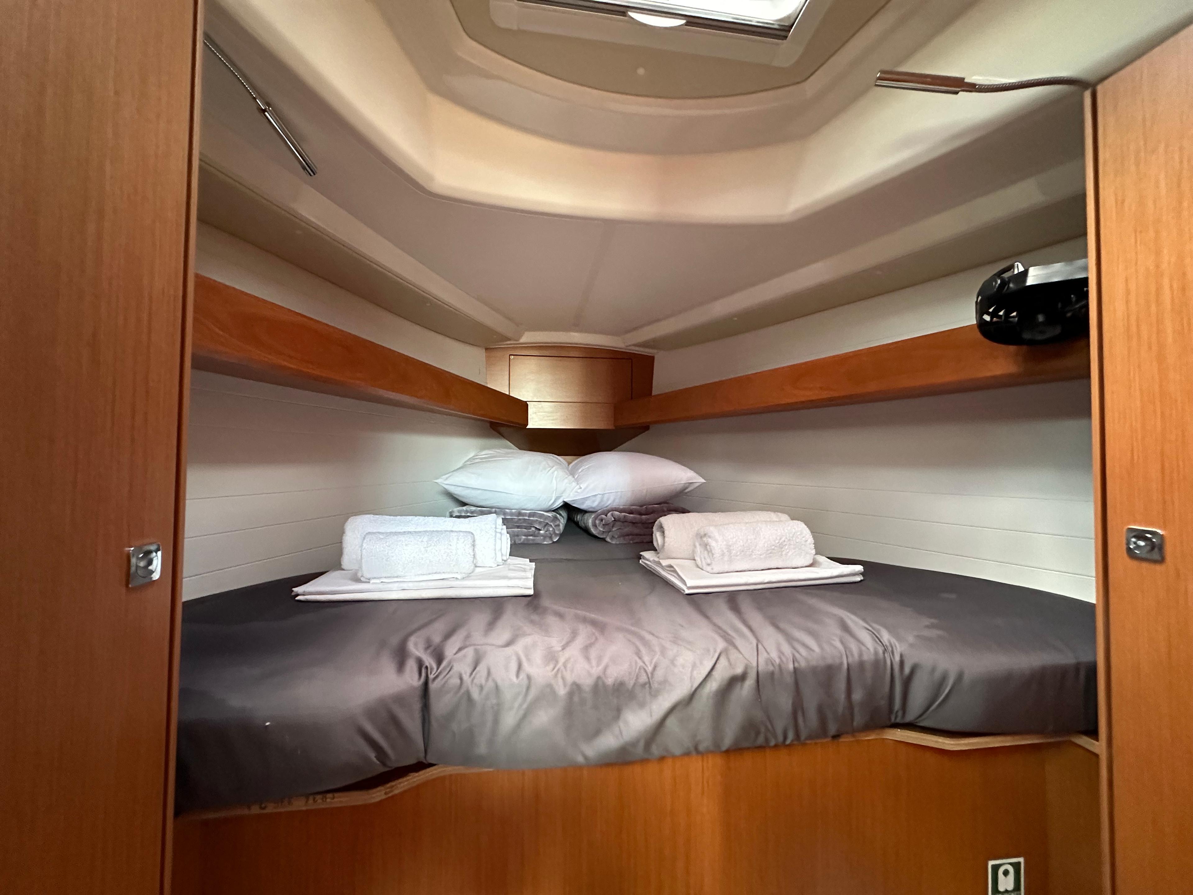 Bavaria Cruiser 34, picture 15