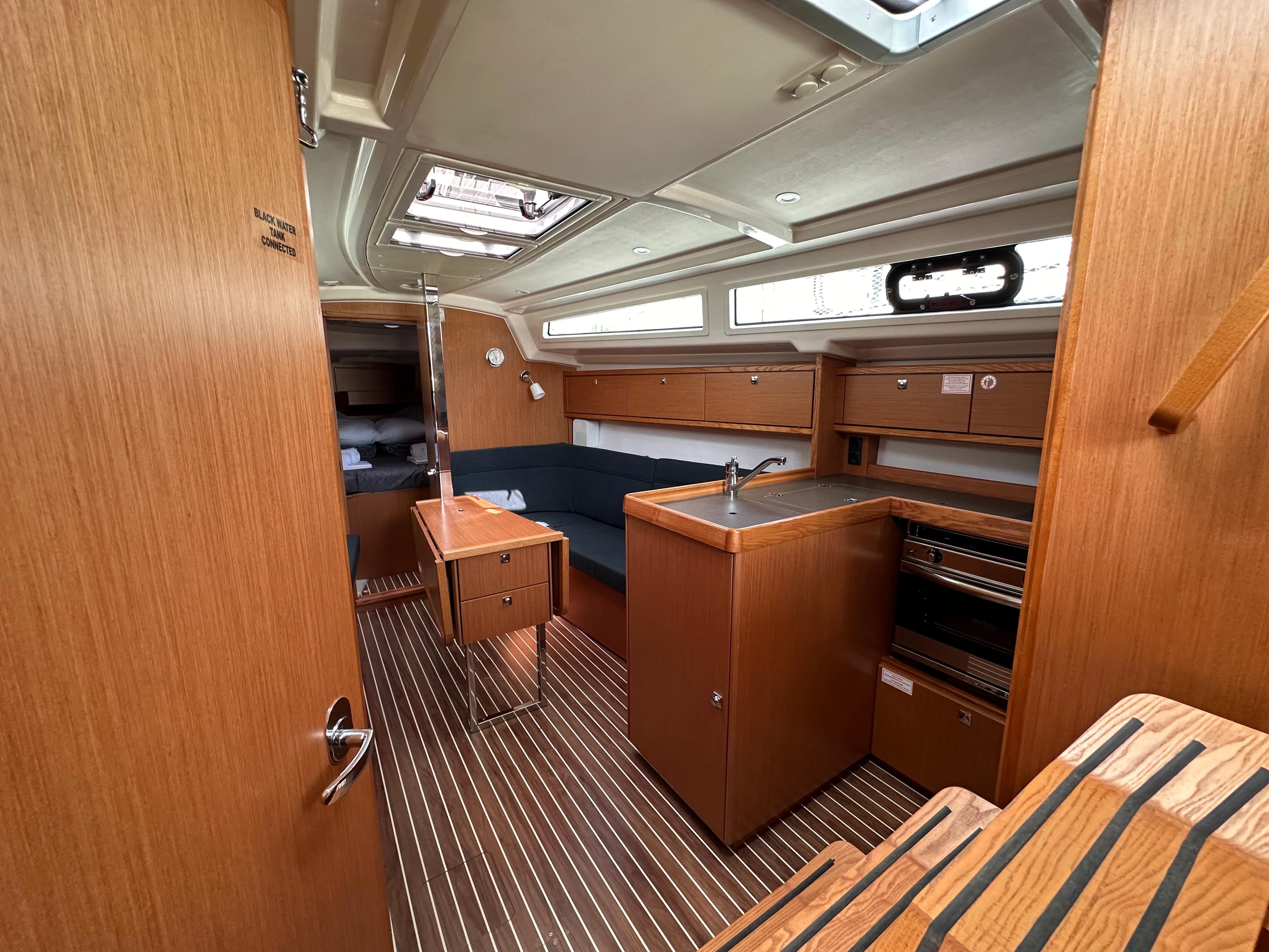 Bavaria Cruiser 34, picture 7