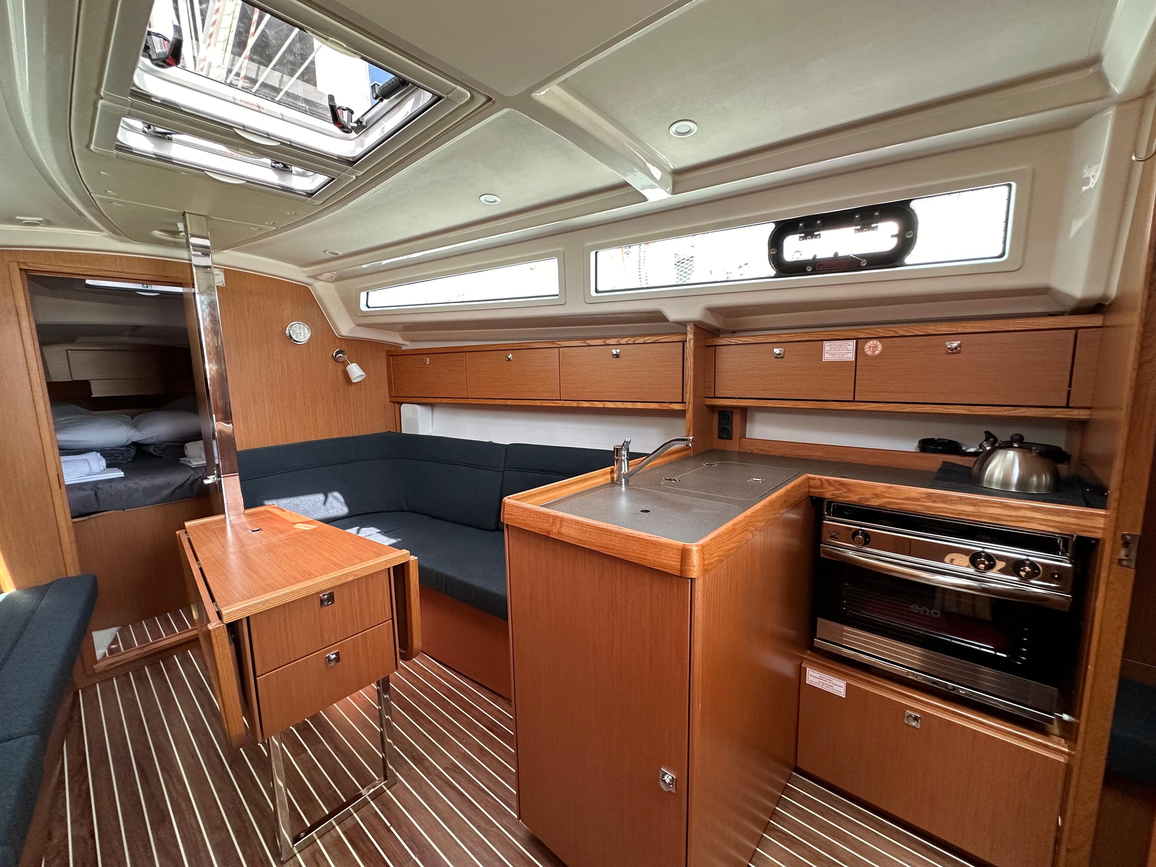 Bavaria Cruiser 34, picture 9