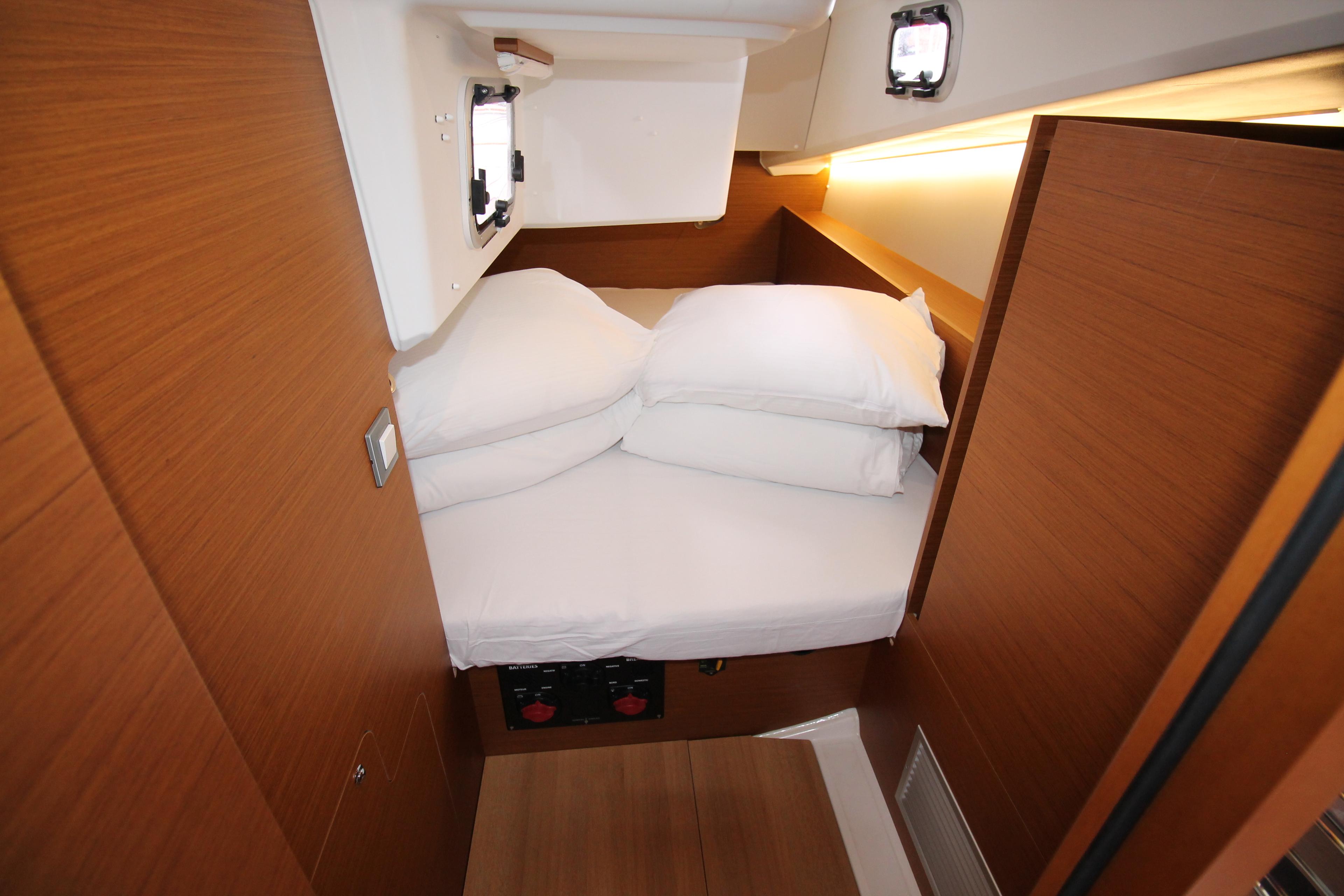 Sun Odyssey 380 - 3 cab., picture 10