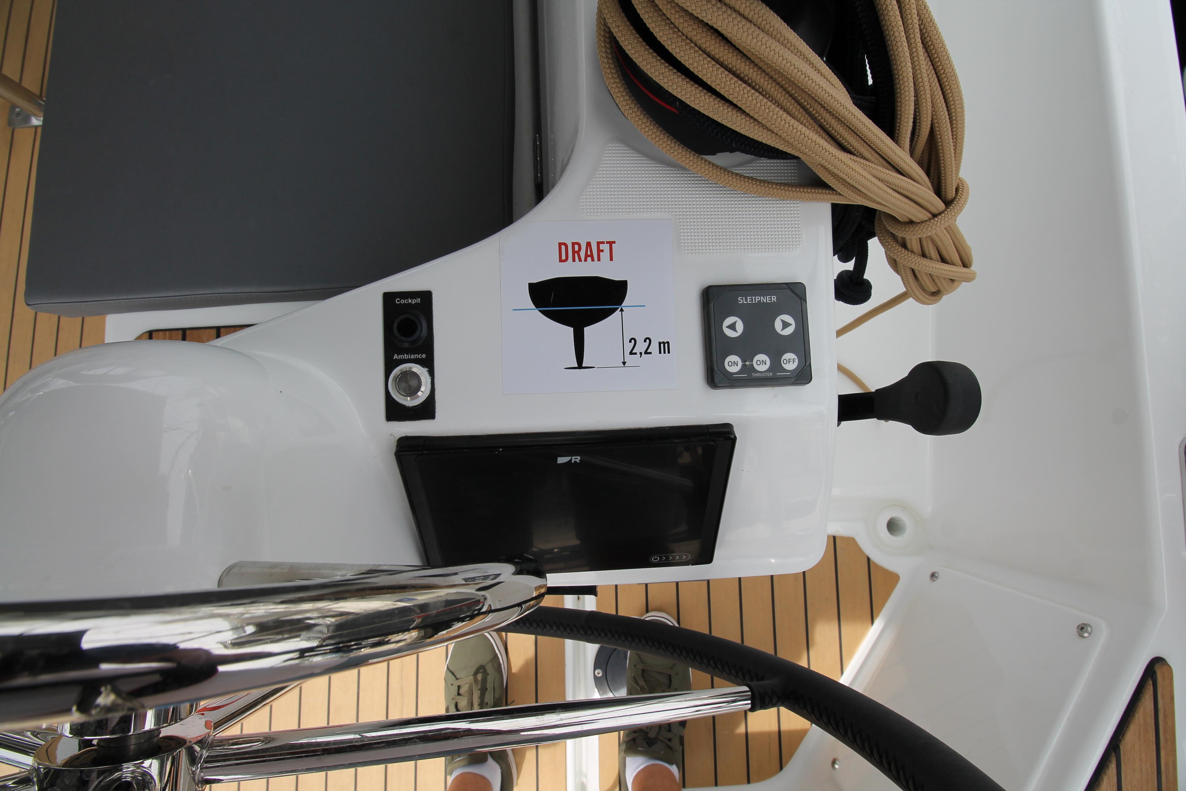 Sun Odyssey 380 - 3 cab., picture 4