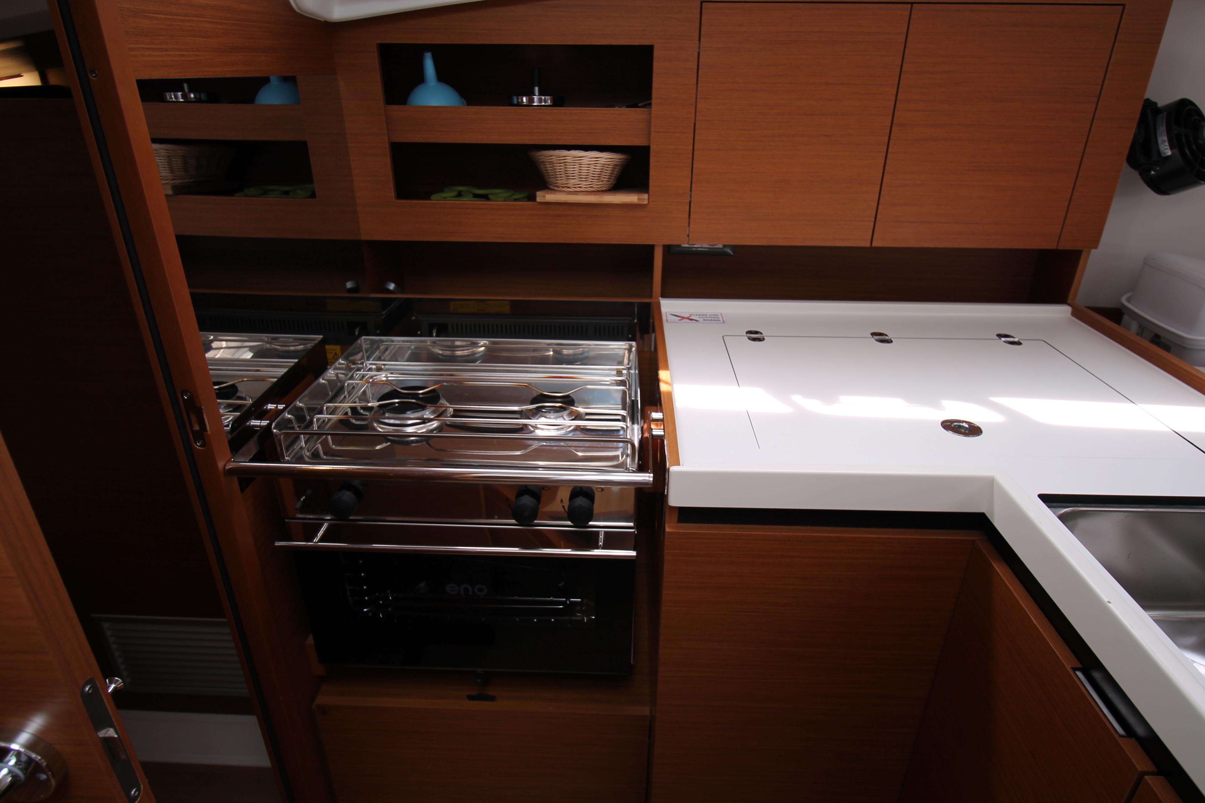 Sun Odyssey 380 - 3 cab., picture 7