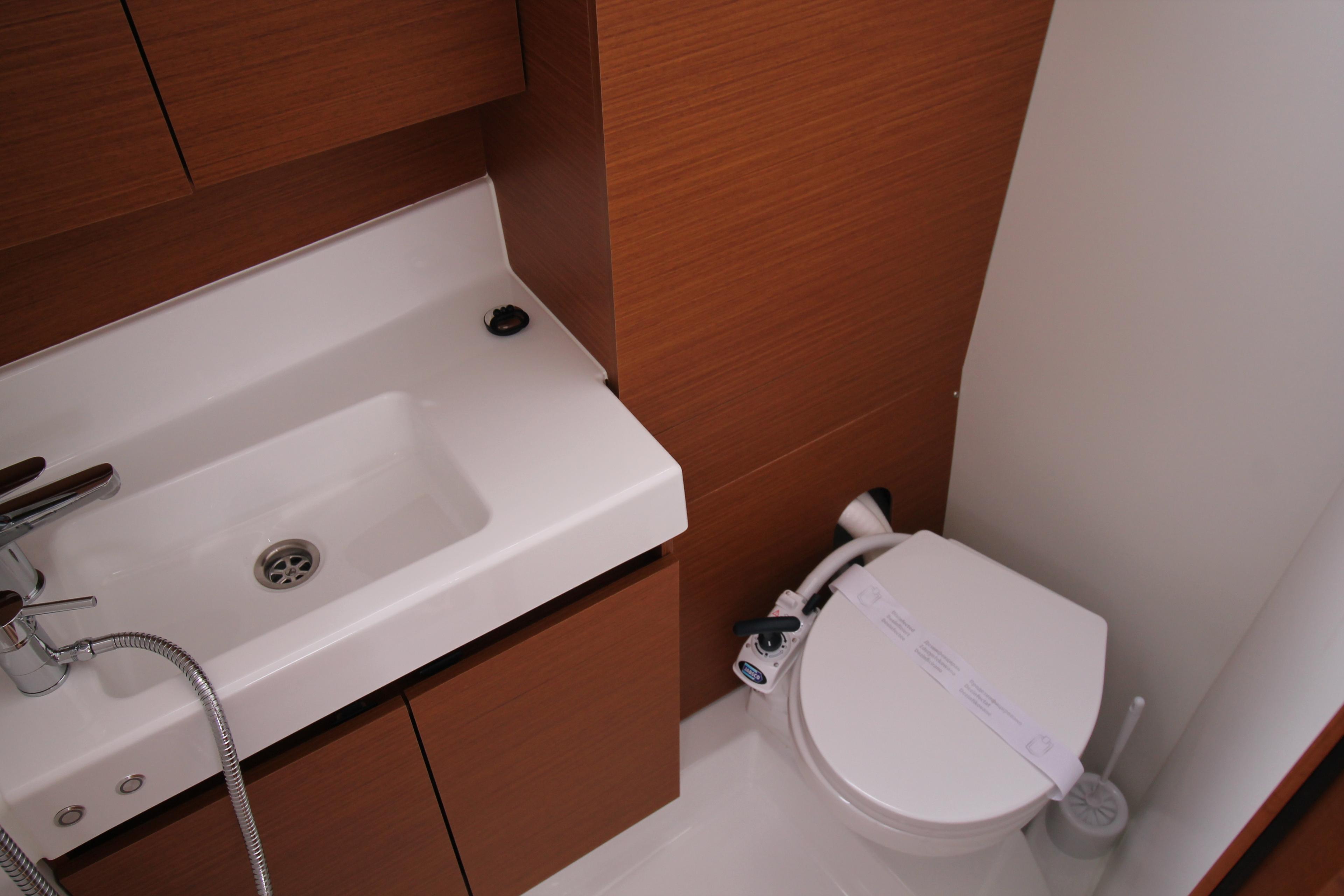 Sun Odyssey 380 - 3 cab., picture 14