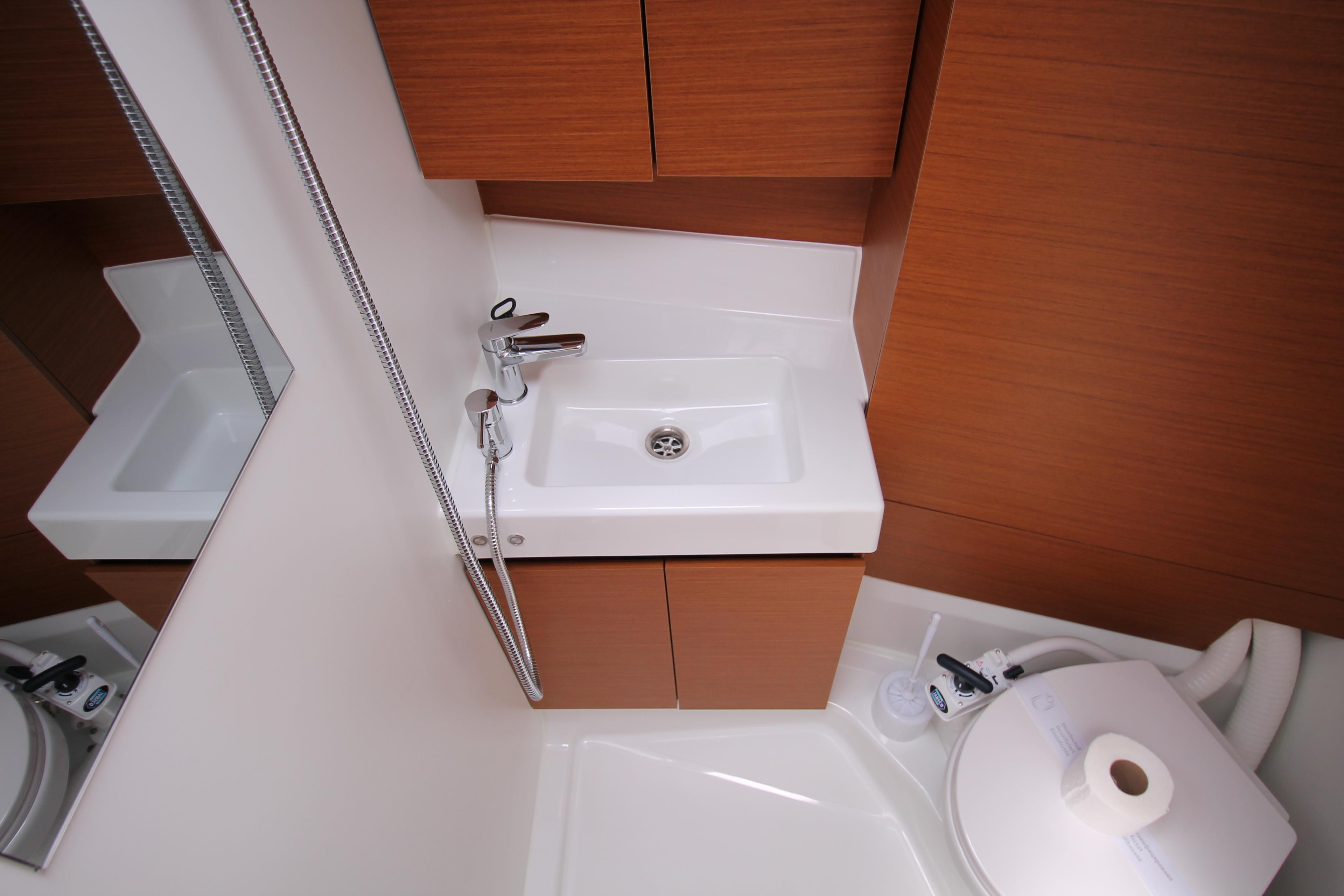 Sun Odyssey 380 - 3 cab., picture 15