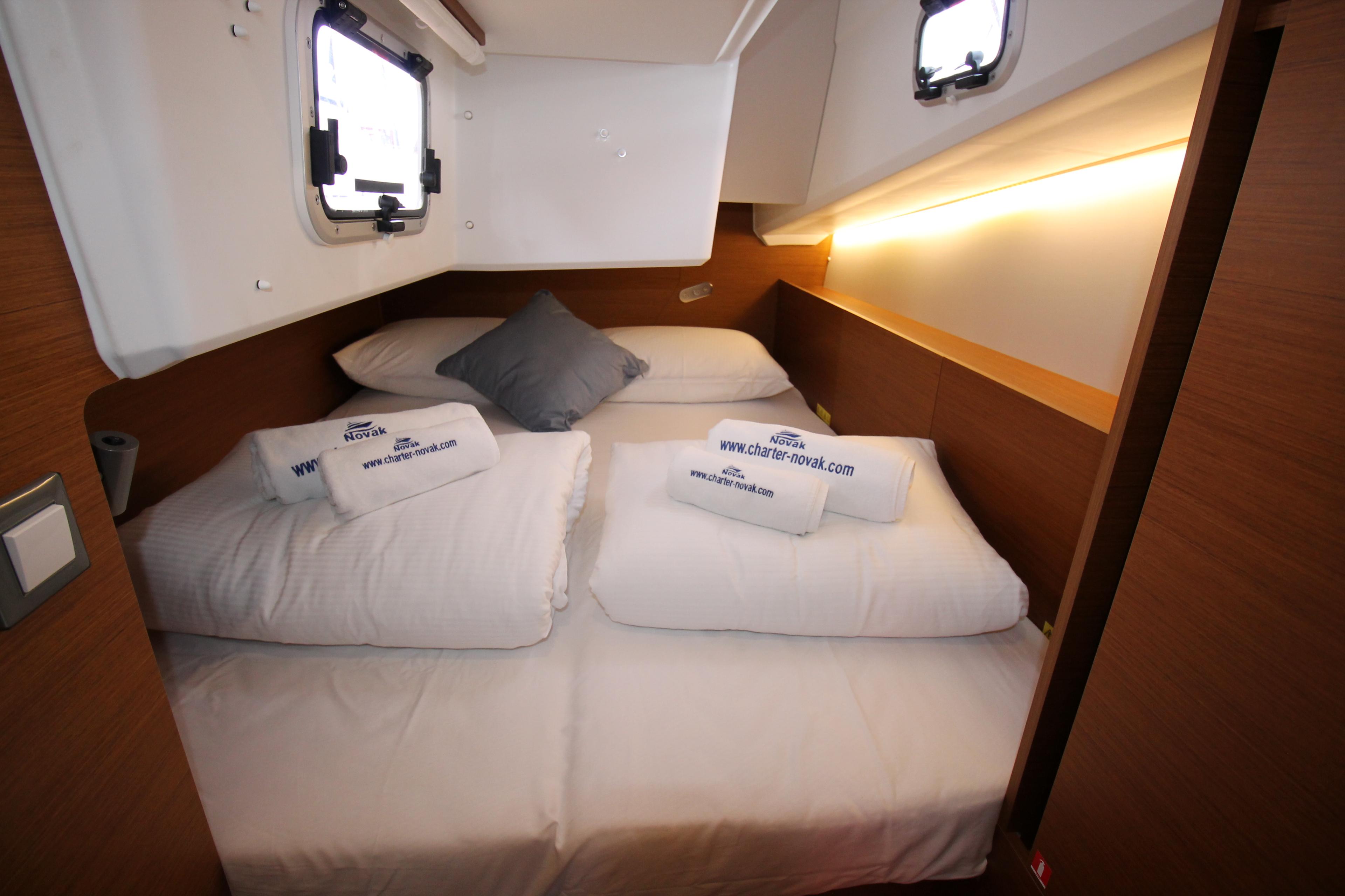 Sun Odyssey 380 - 3 cab., picture 19