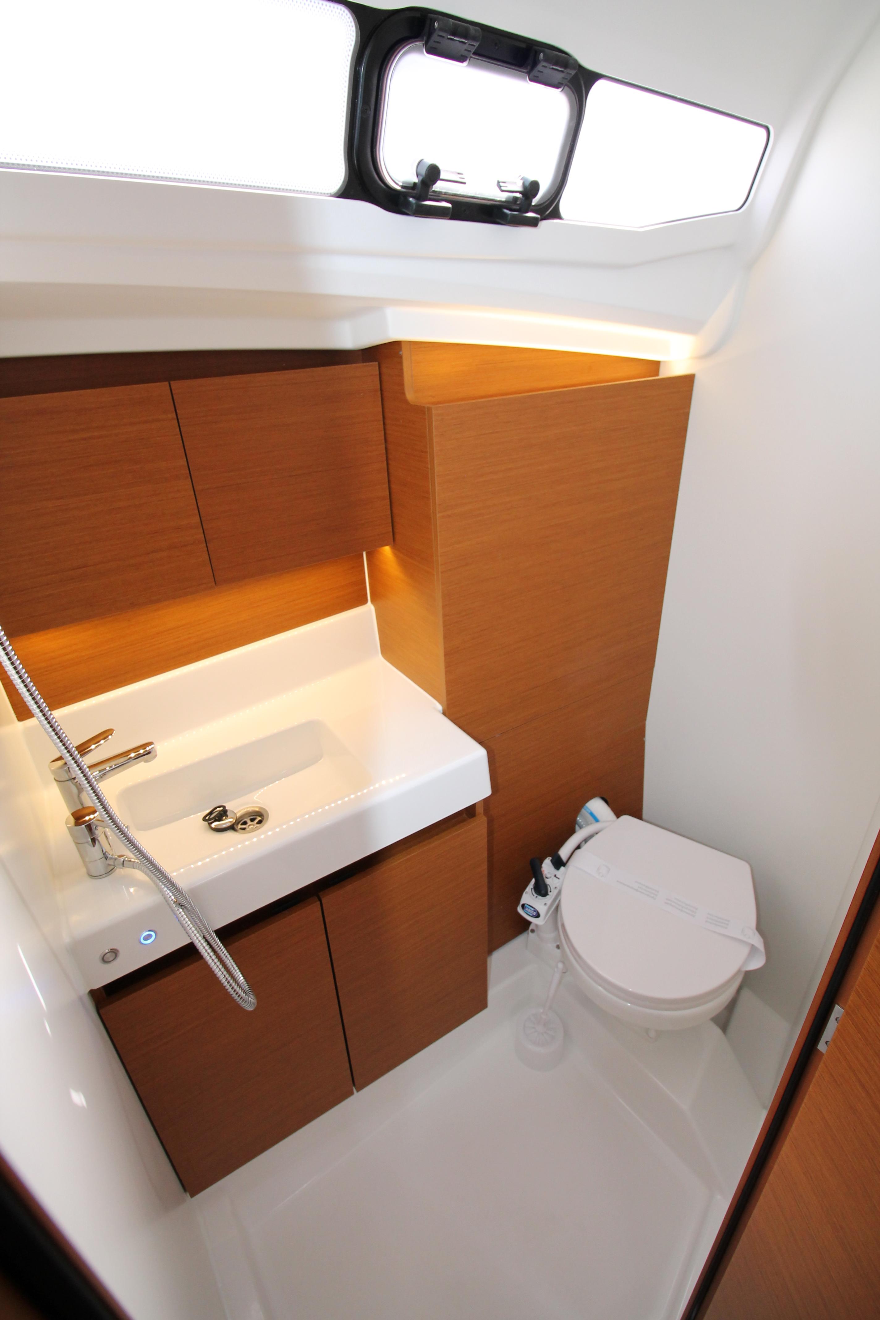 Sun Odyssey 380 - 3 cab., picture 20