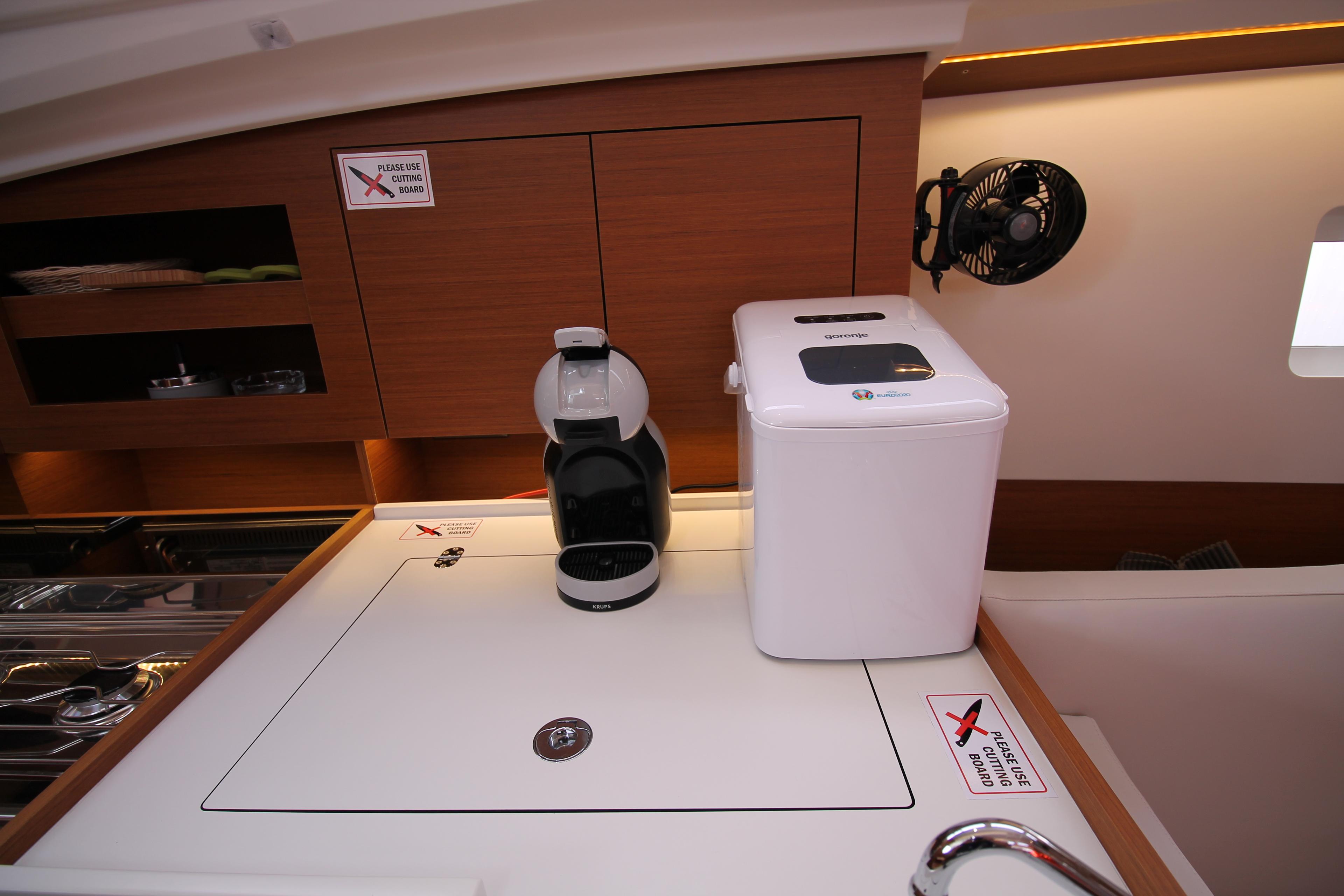 Sun Odyssey 380 - 3 cab., picture 13