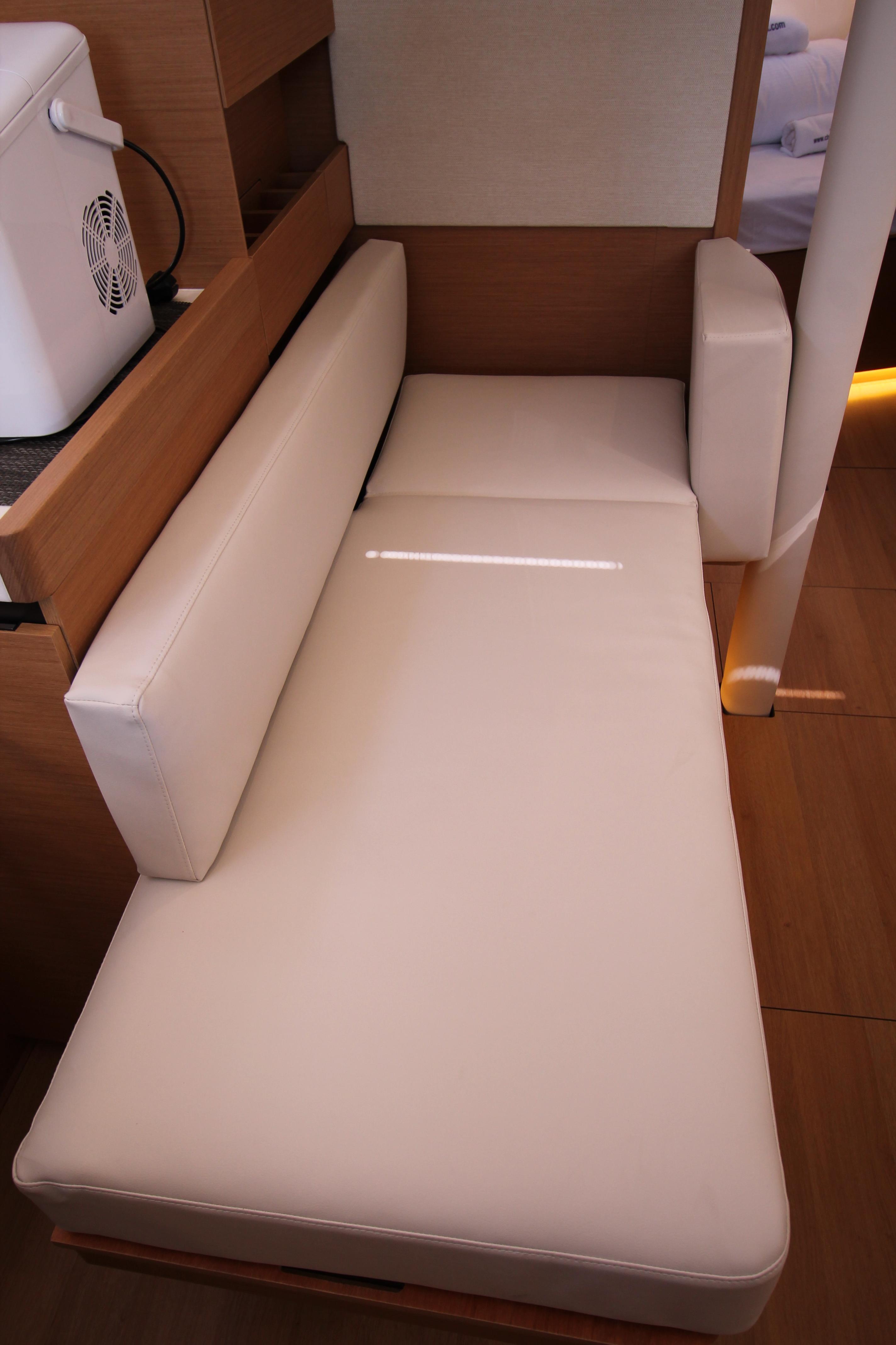 Sun Odyssey 410 - 3 cab., picture 11