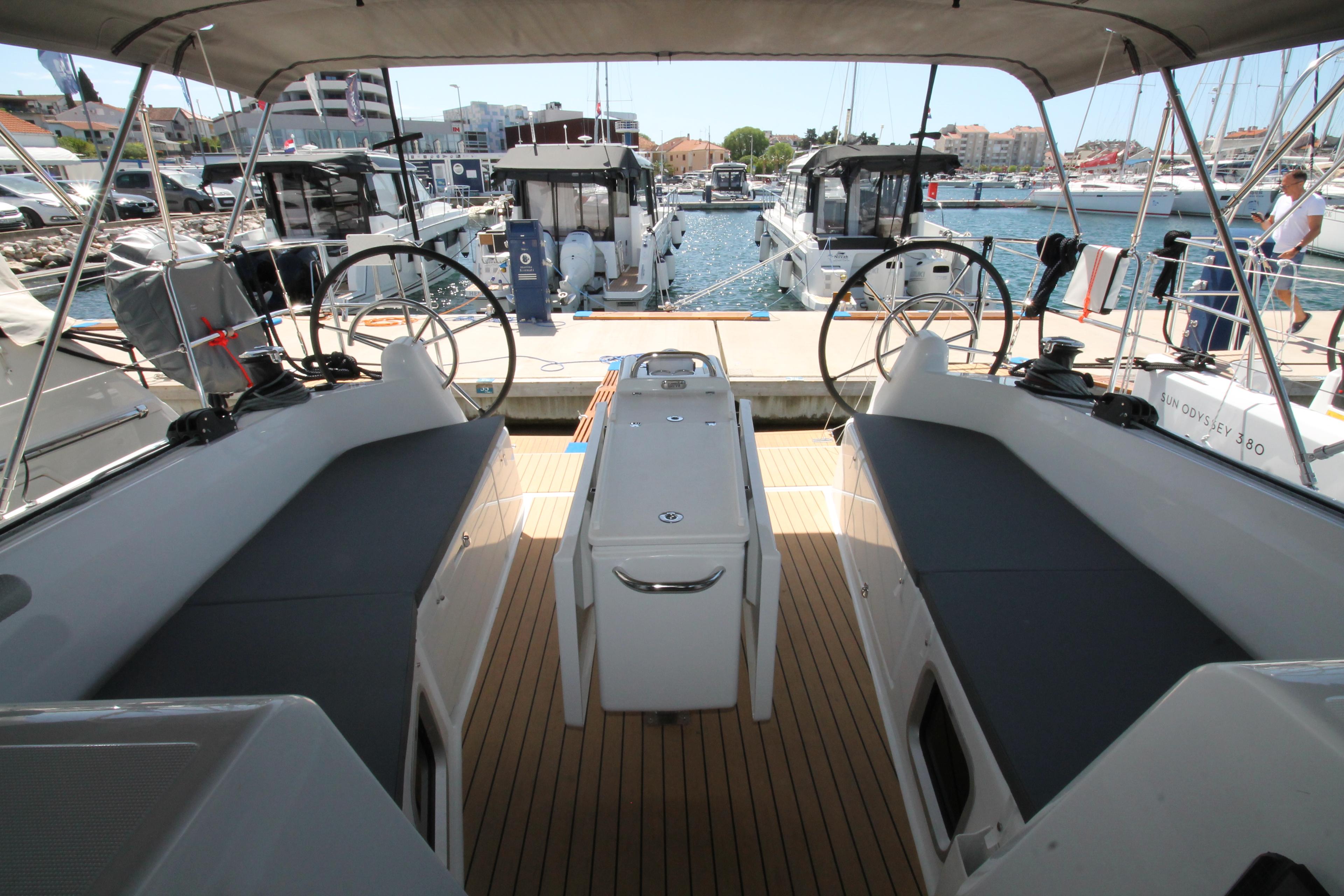 Sun Odyssey 410 - 3 cab., picture 8