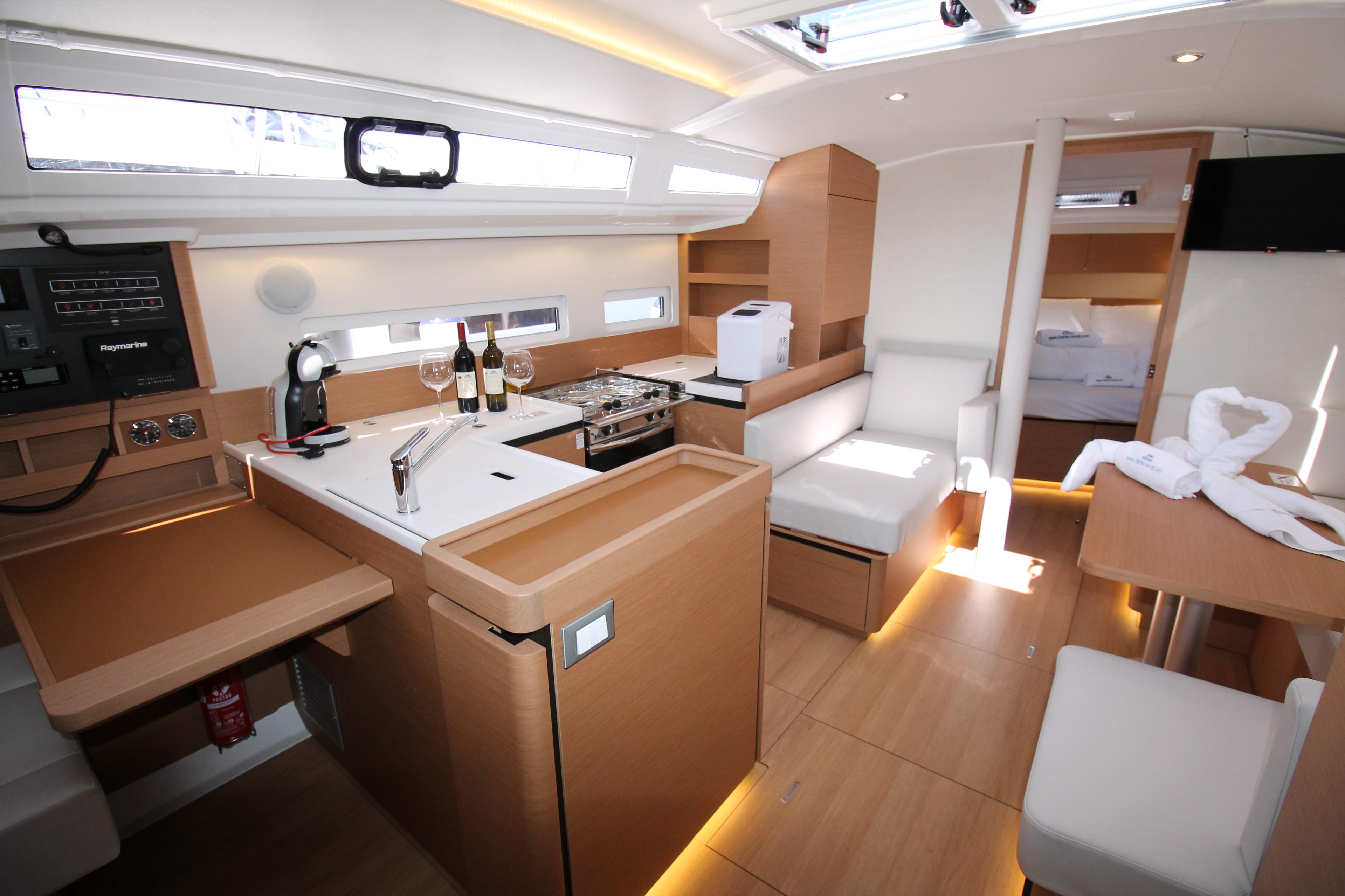 Sun Odyssey 410 - 3 cab., picture 10