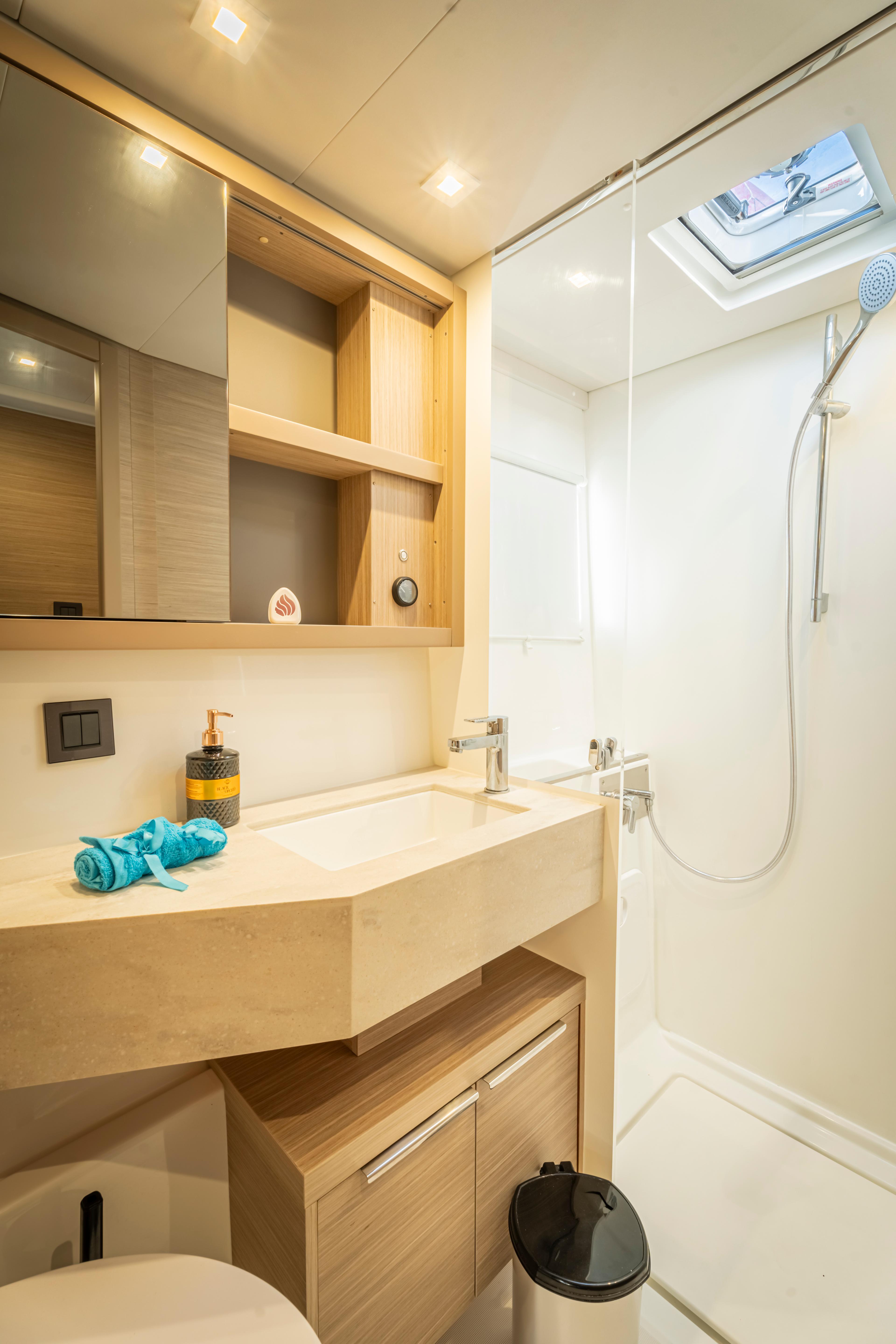 Lagoon 46 - 4 + 2 cab., picture 6