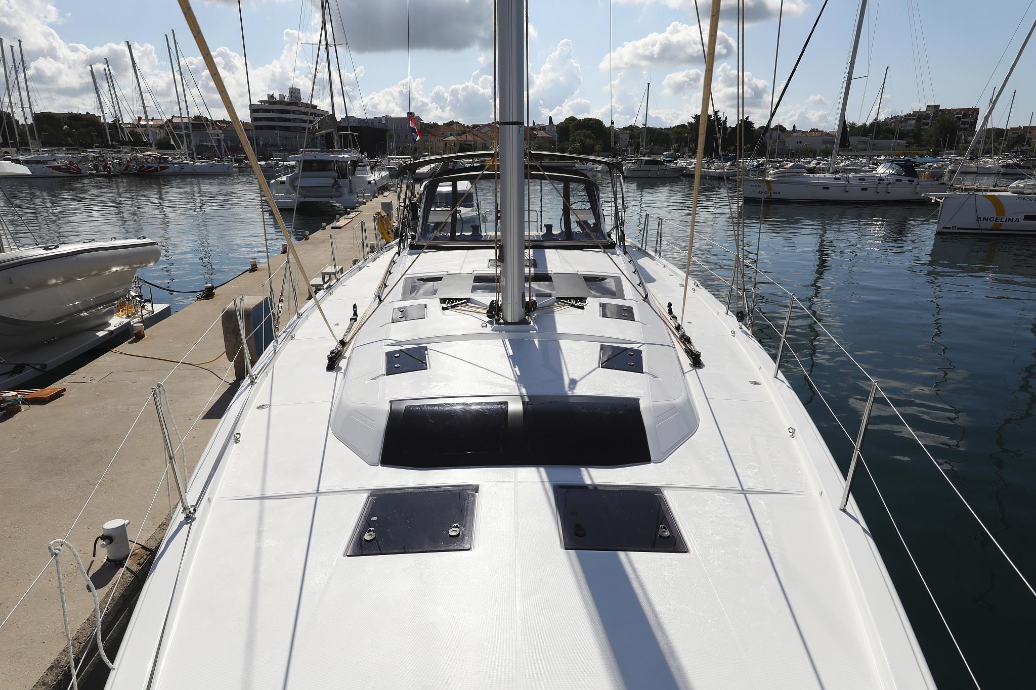 Dufour 530 - 6 cab., picture 11