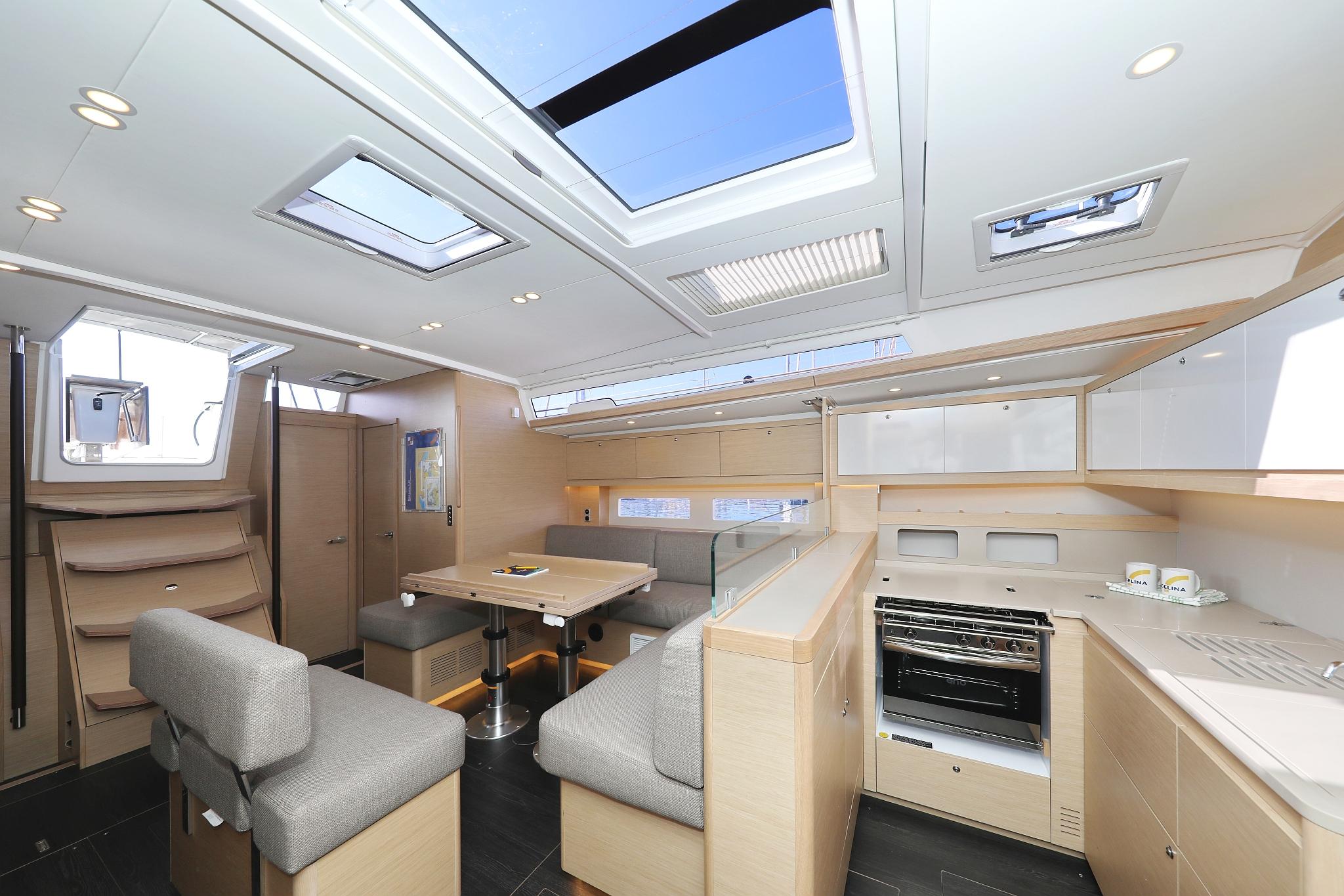 Dufour 530 - 6 cab., picture 18