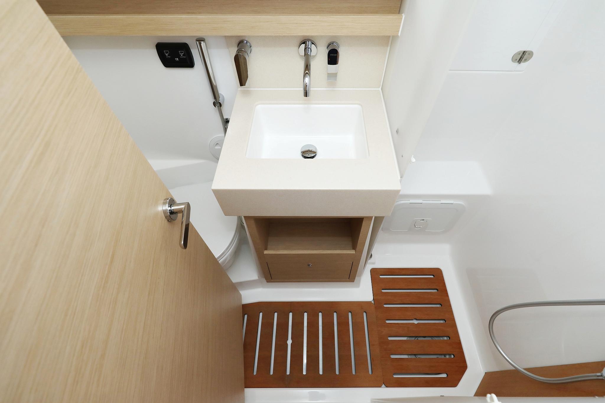 Dufour 530 - 6 cab., picture 41