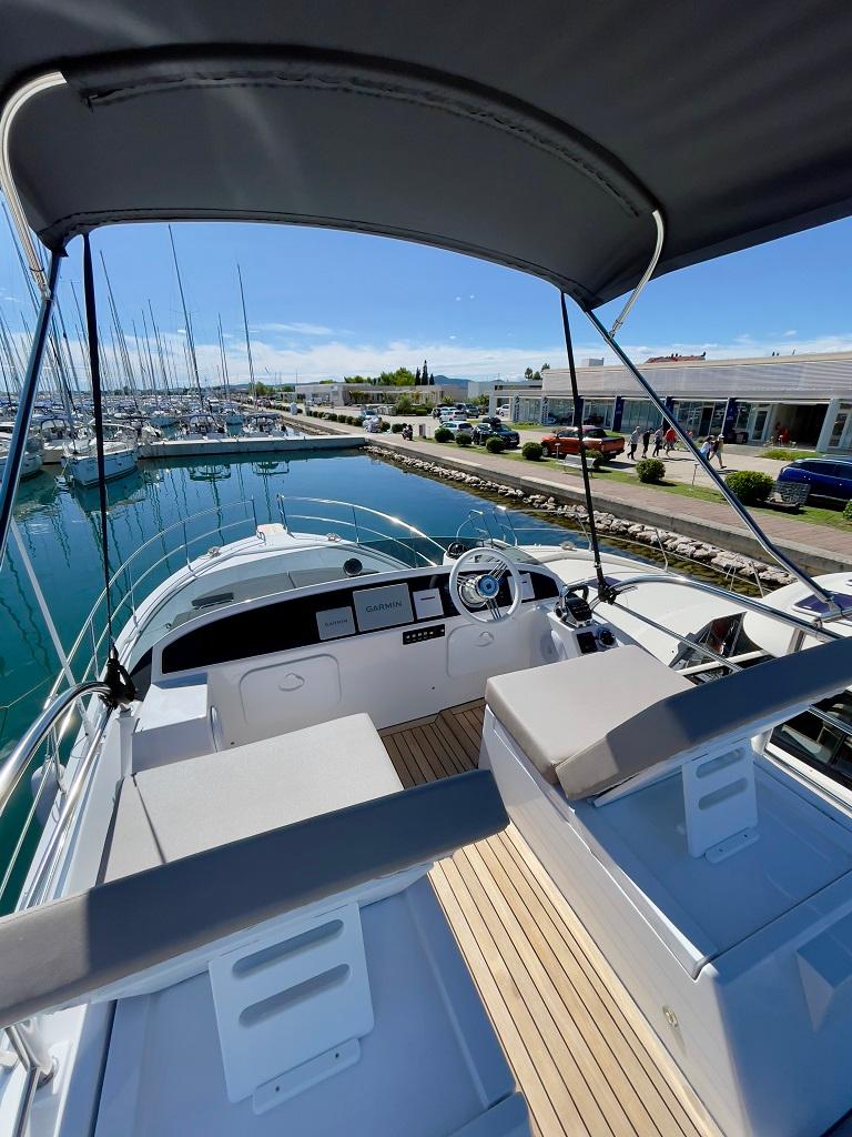 Adriana 44 FLY, picture 7