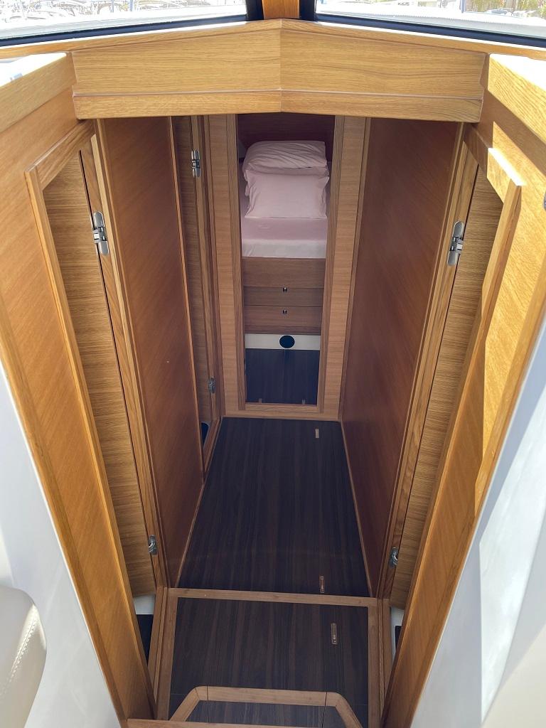 Adriana 44 FLY, picture 21