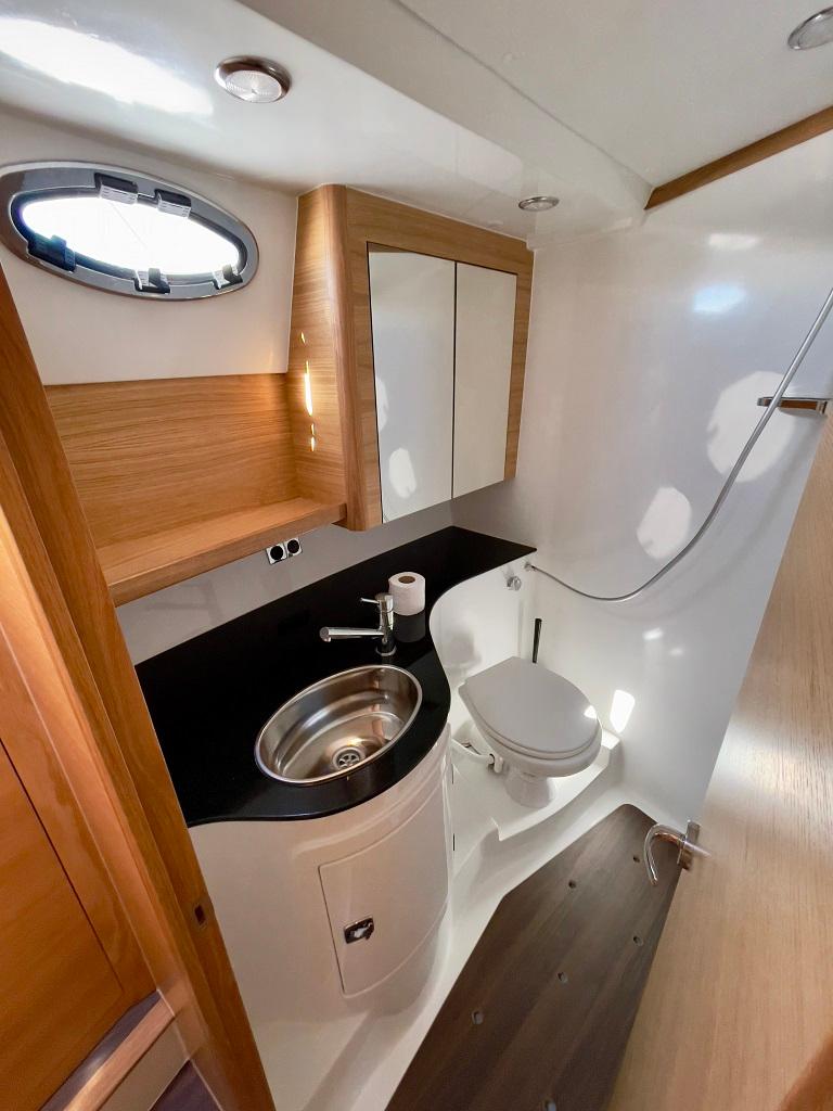 Adriana 44 FLY, picture 22