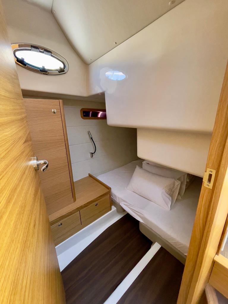 Adriana 44 FLY, picture 18