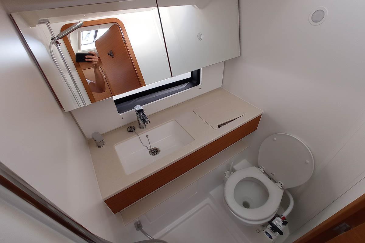 Dufour 41 - 4 cab., picture 12