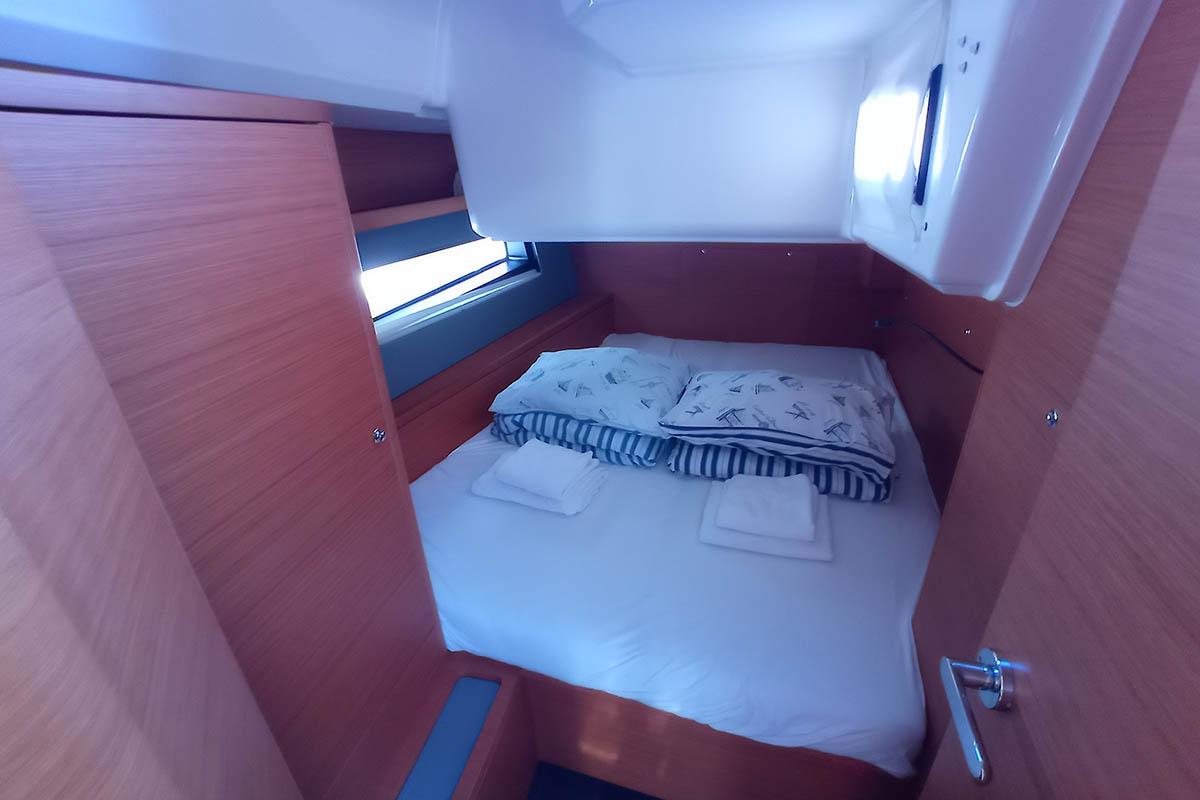 Dufour 41 - 4 cab., picture 11