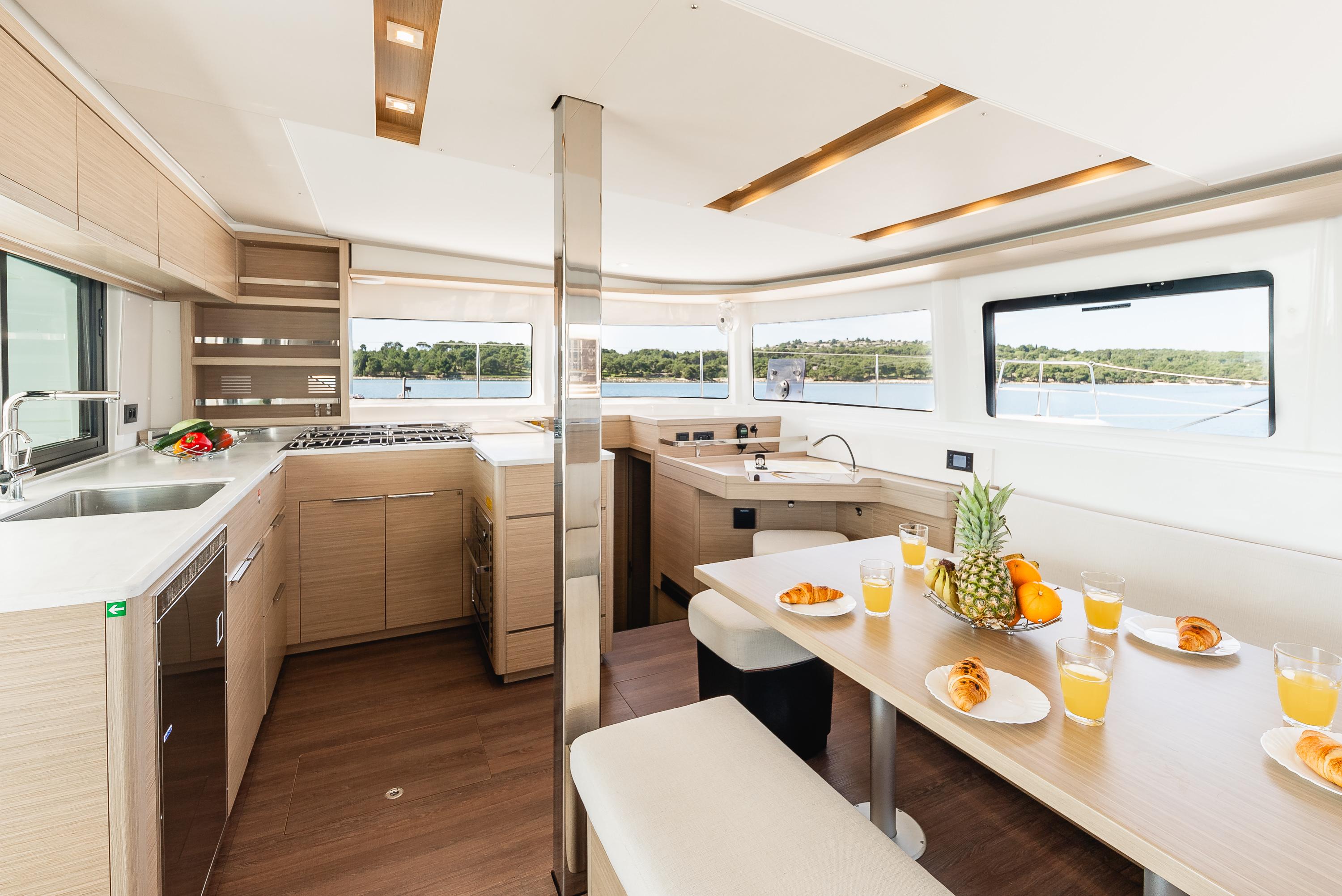 Lagoon 46 - 4 + 2 cab., picture 8