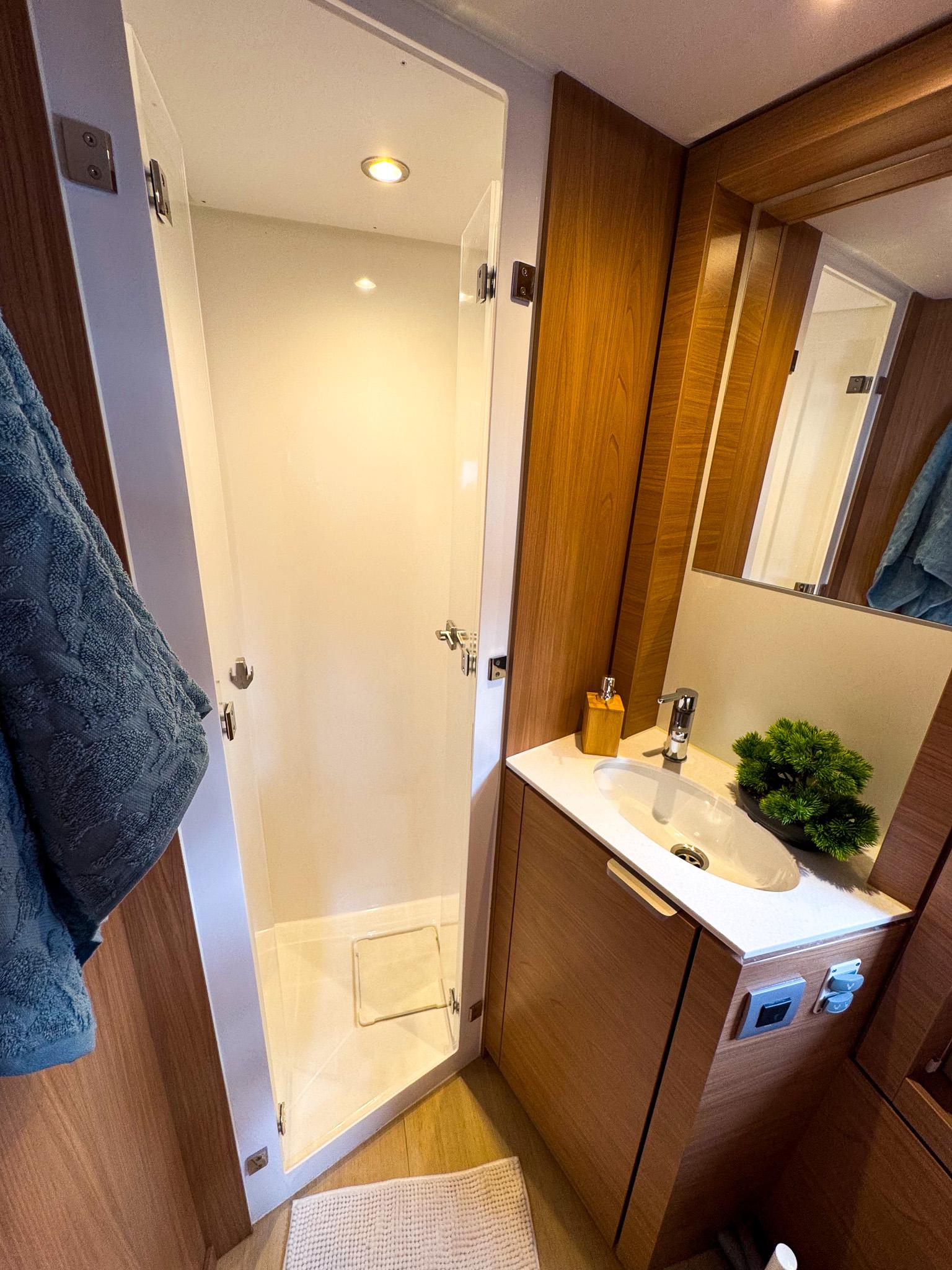 Bali 4.4 - 4 + 1 cab., picture 20