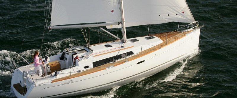 Oceanis 37, picture 3