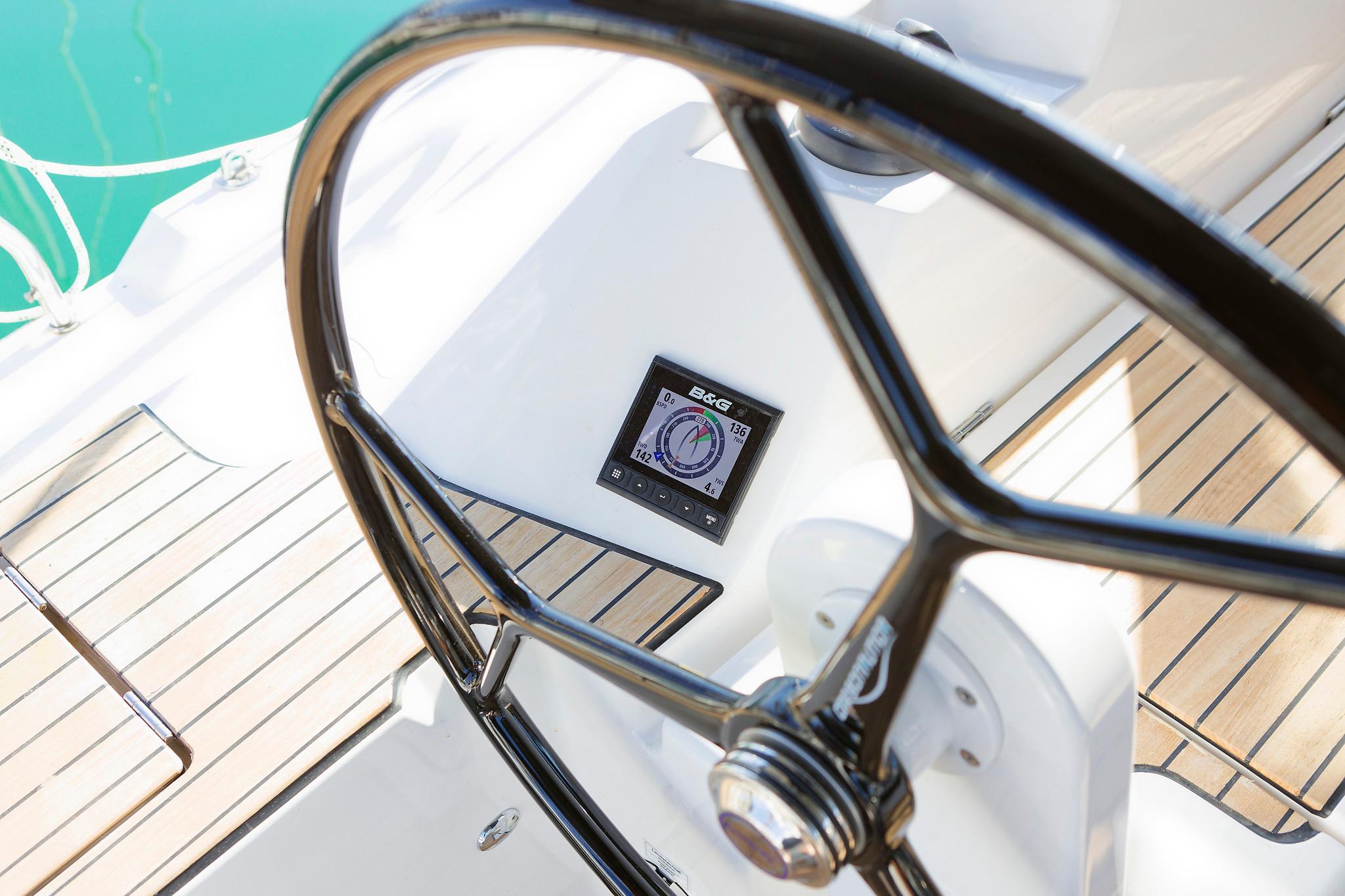 Bavaria C38, picture 10