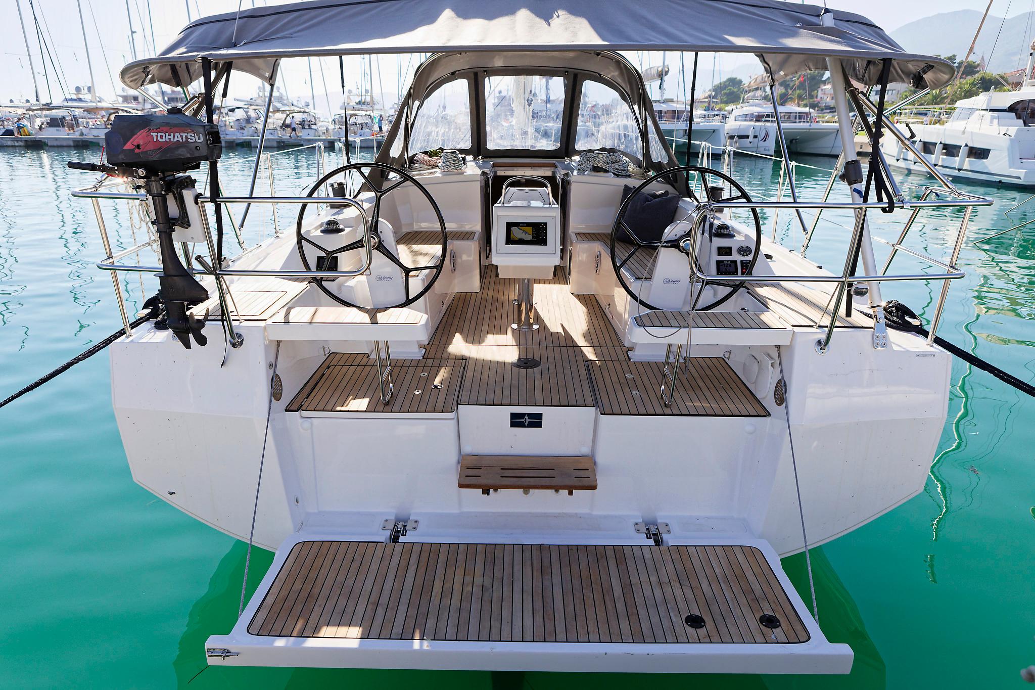 Bavaria C38, picture 6