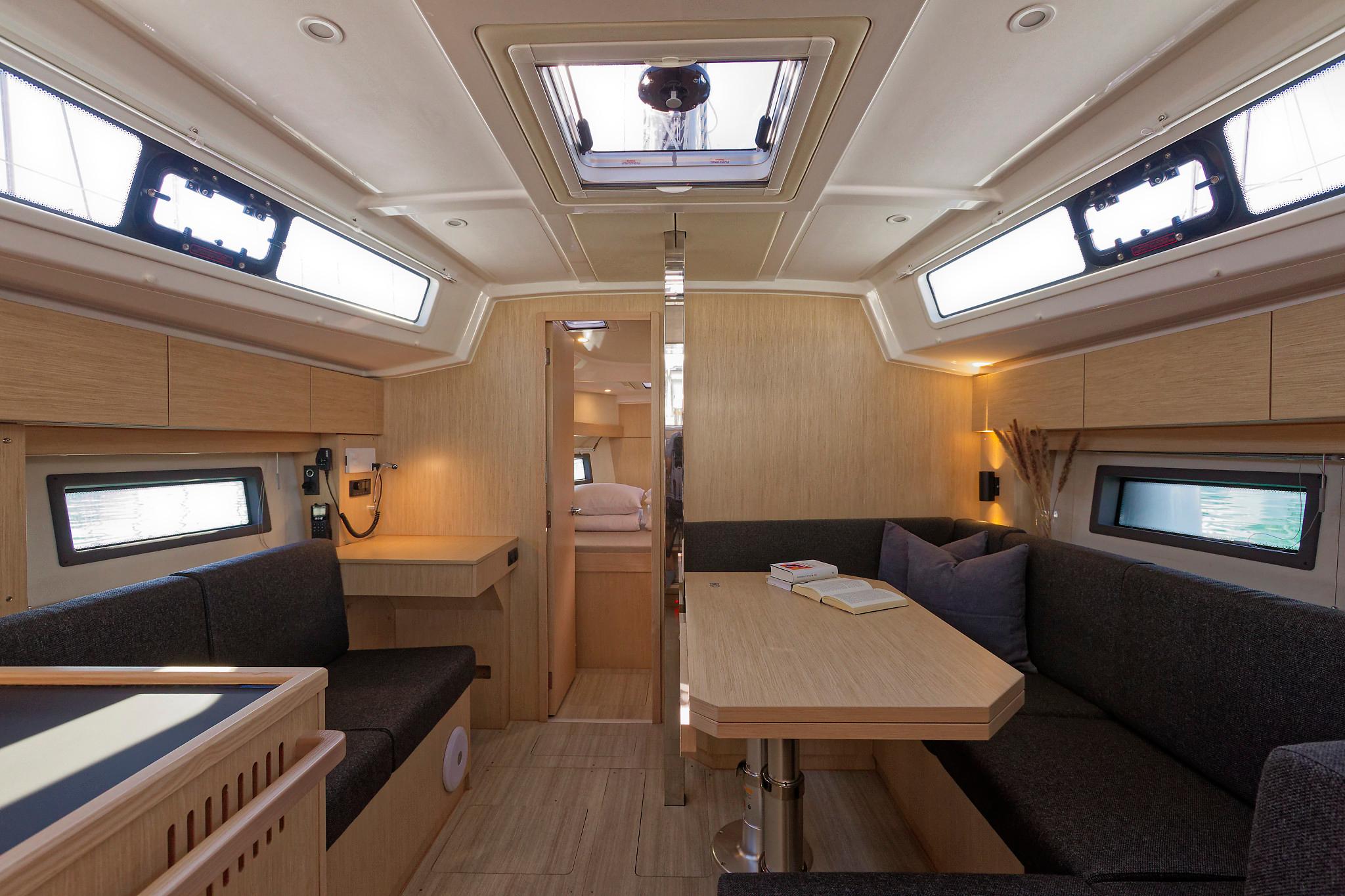 Bavaria C38, picture 14