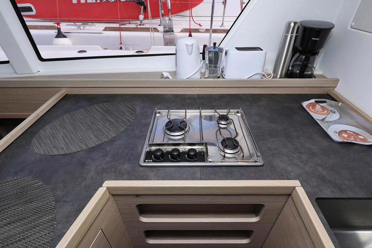 Lagoon 42 - 4 + 2 cab., picture 18