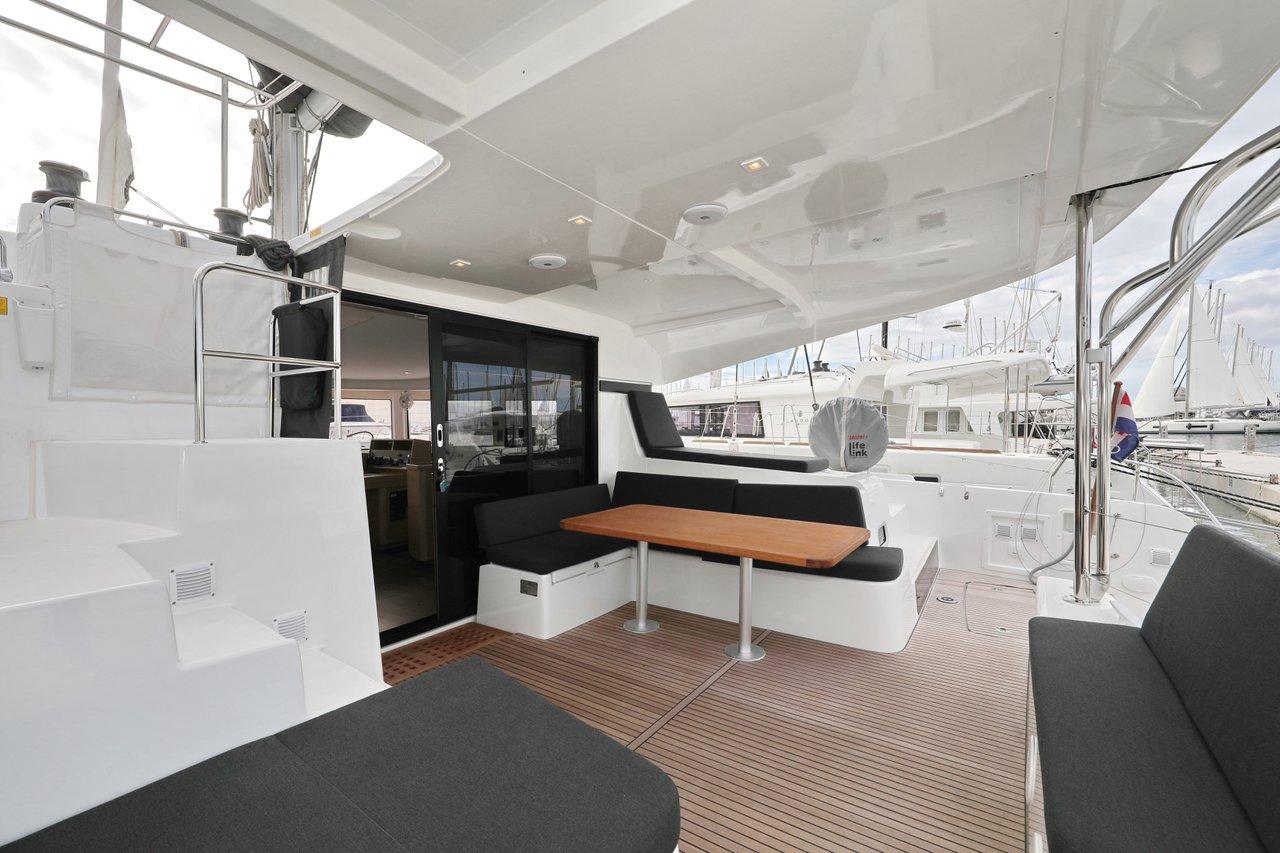 Lagoon 42 - 4 + 2 cab., picture 4