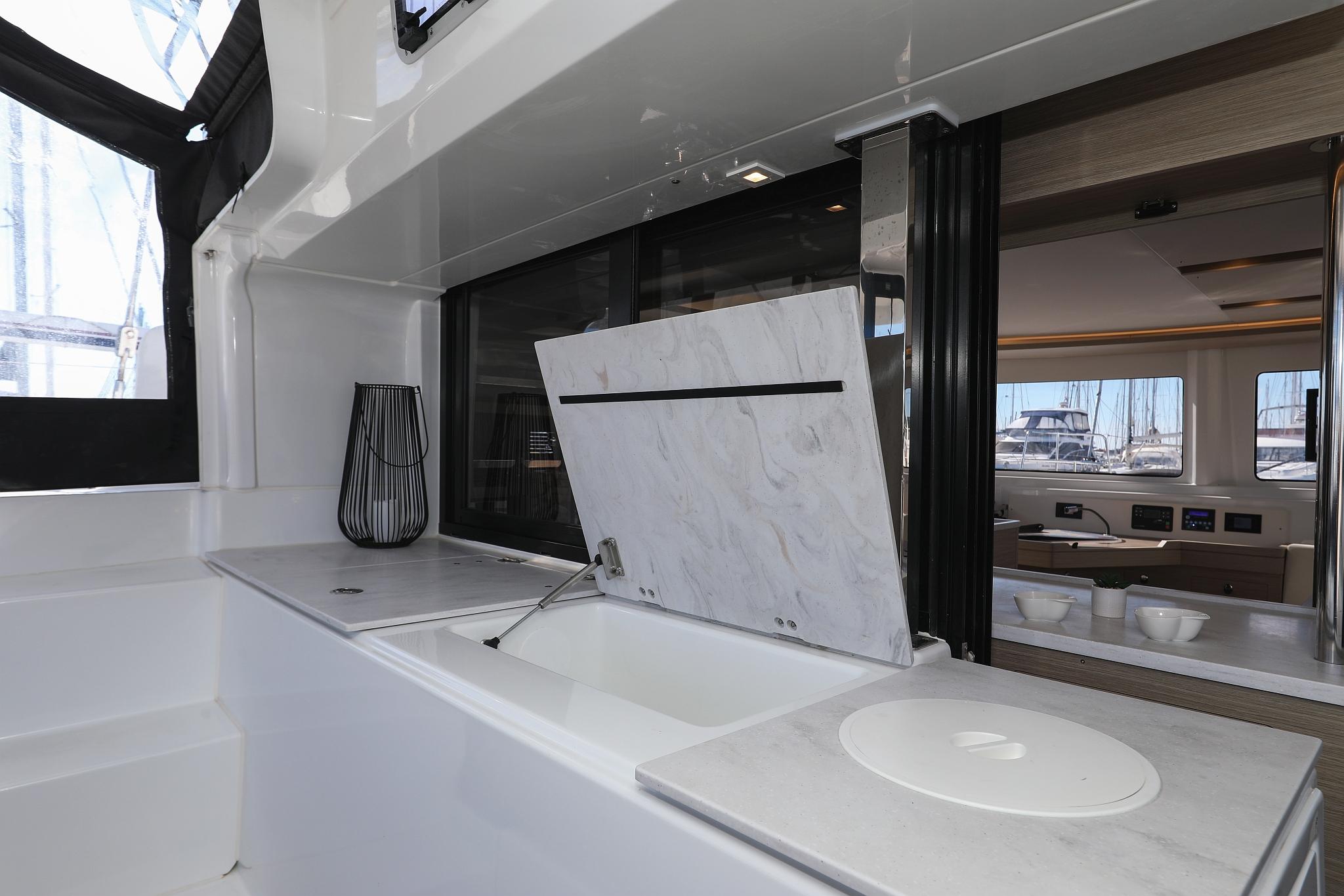 Lagoon 46 - 4 + 2 cab., picture 9