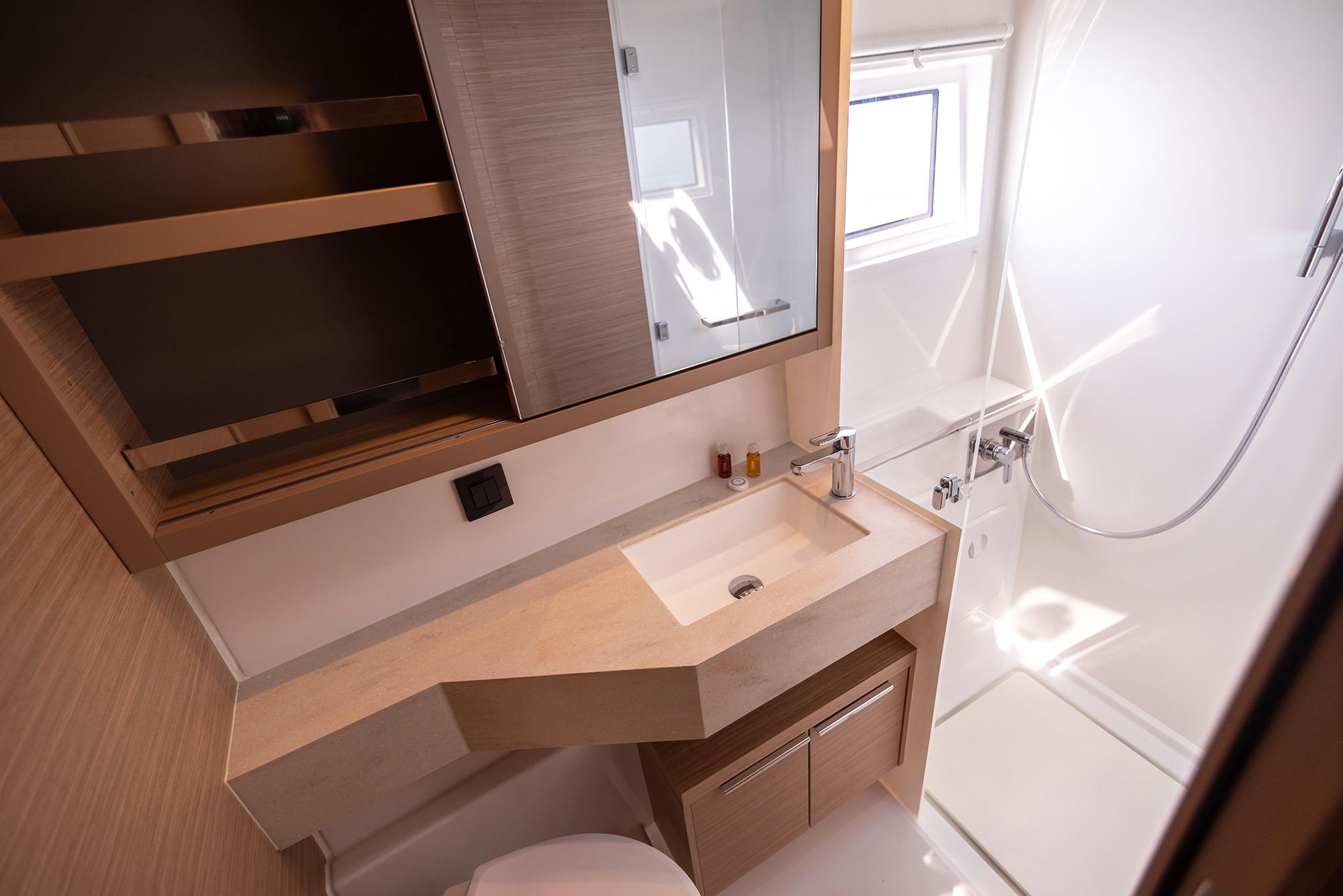 Lagoon 46 - 4 + 1 cab., picture 7