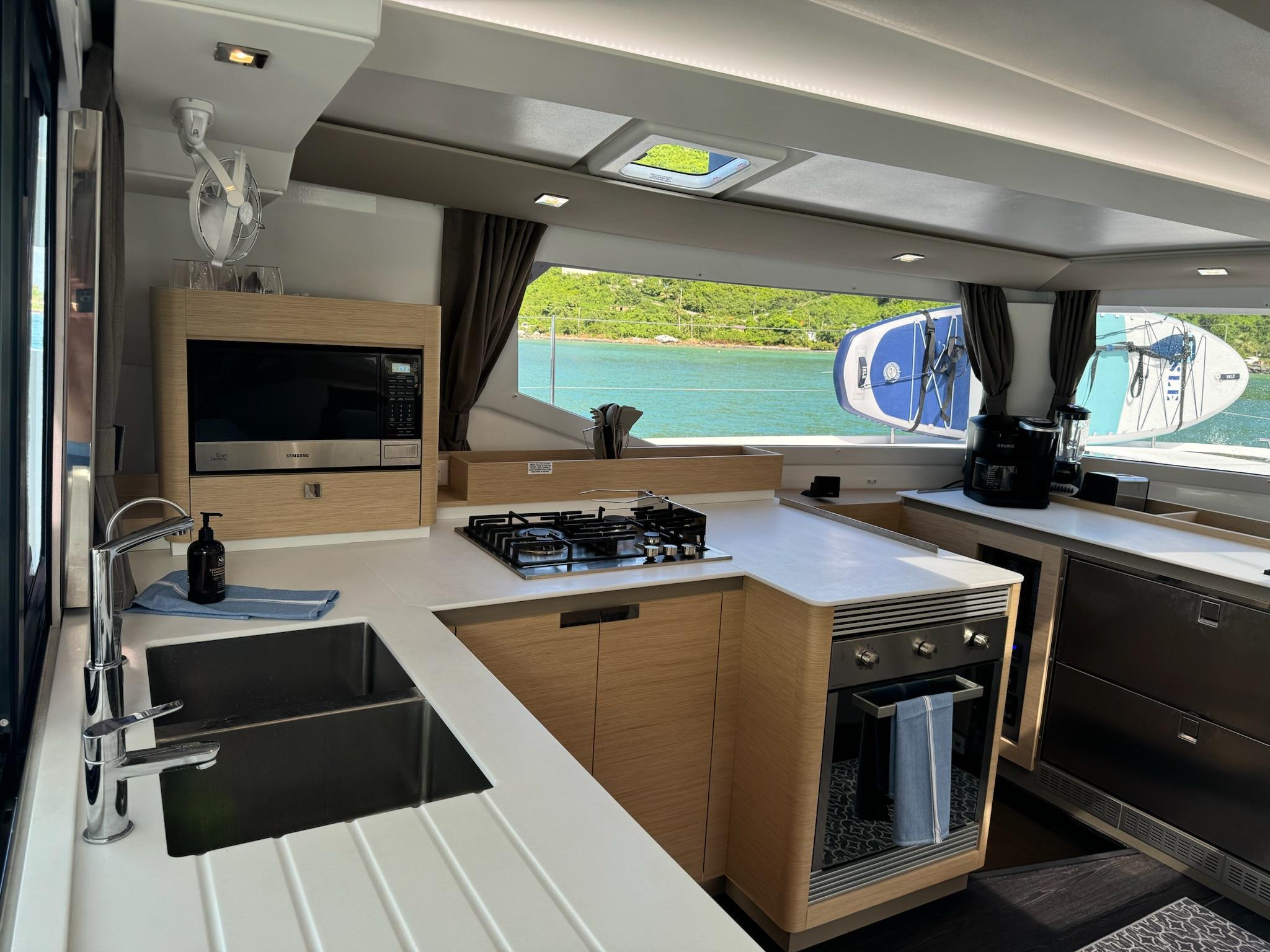 Fountaine Pajot Tanna 47 - 5 cab., picture 13