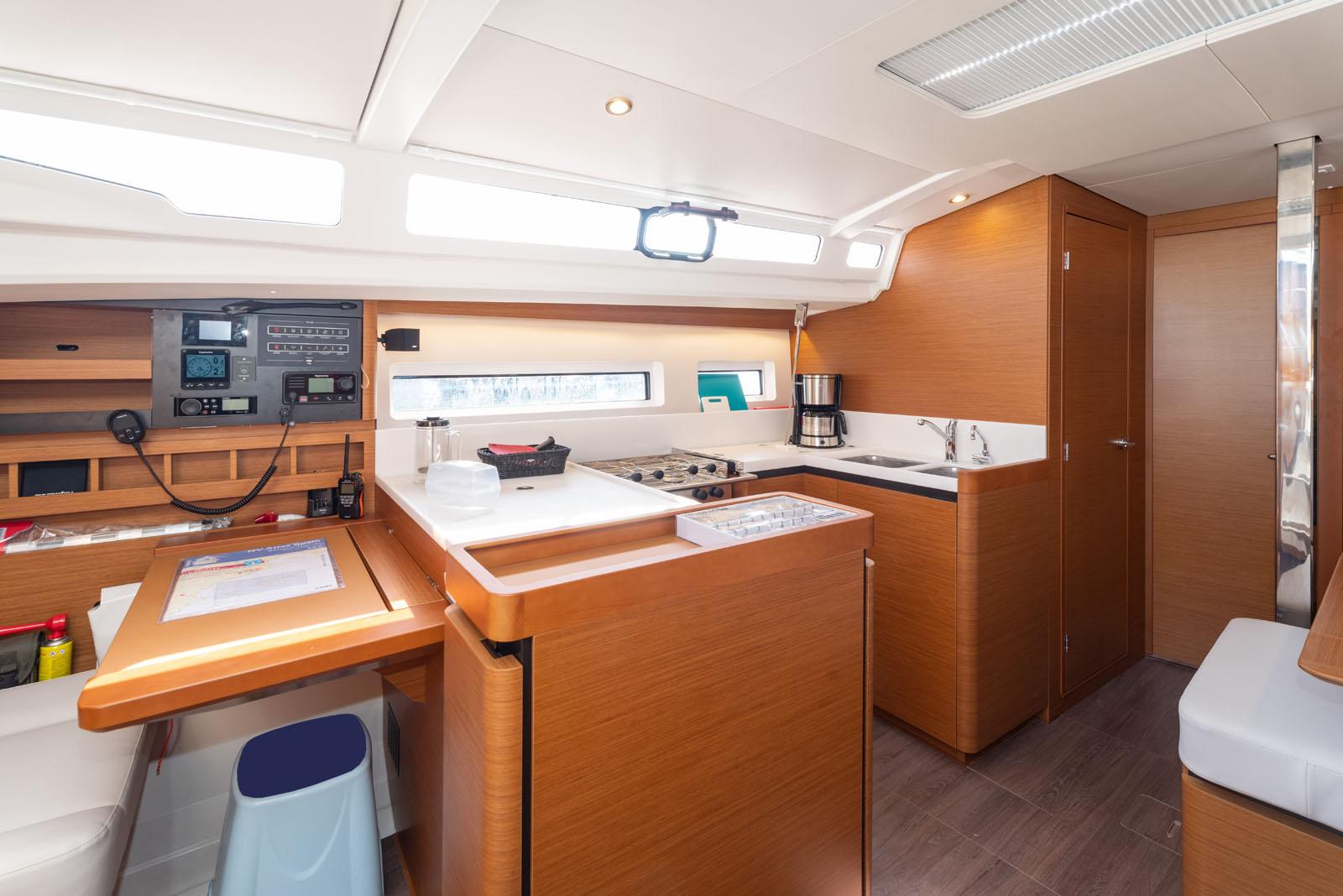 Sun Odyssey 440 - 4 cab., picture 15