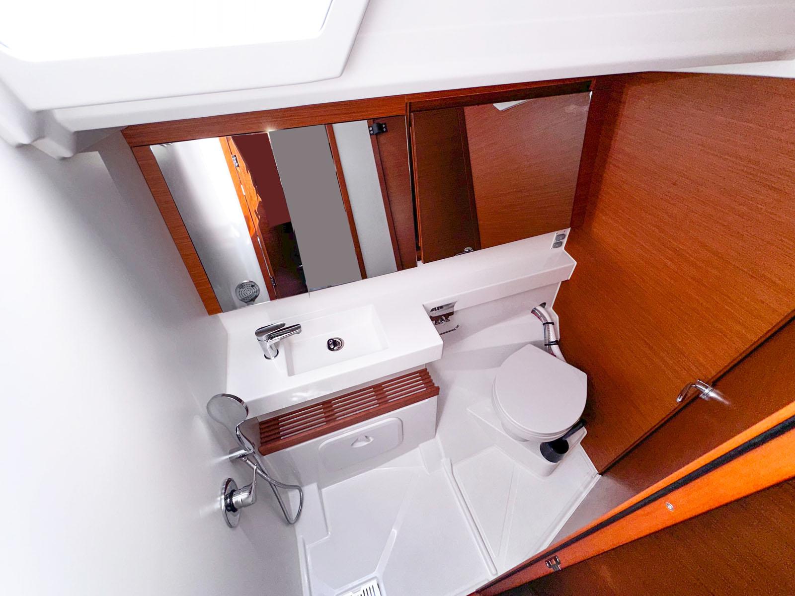 Sun Odyssey 440 - 4 cab., picture 23