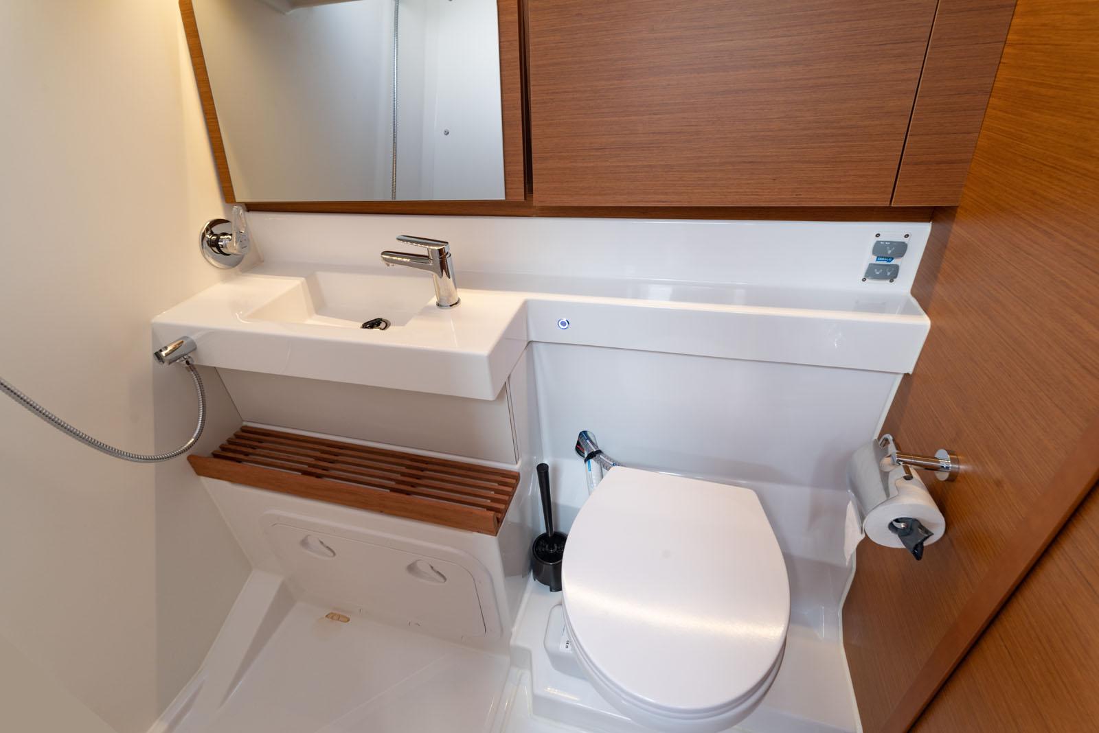 Sun Odyssey 440 - 4 cab., picture 22