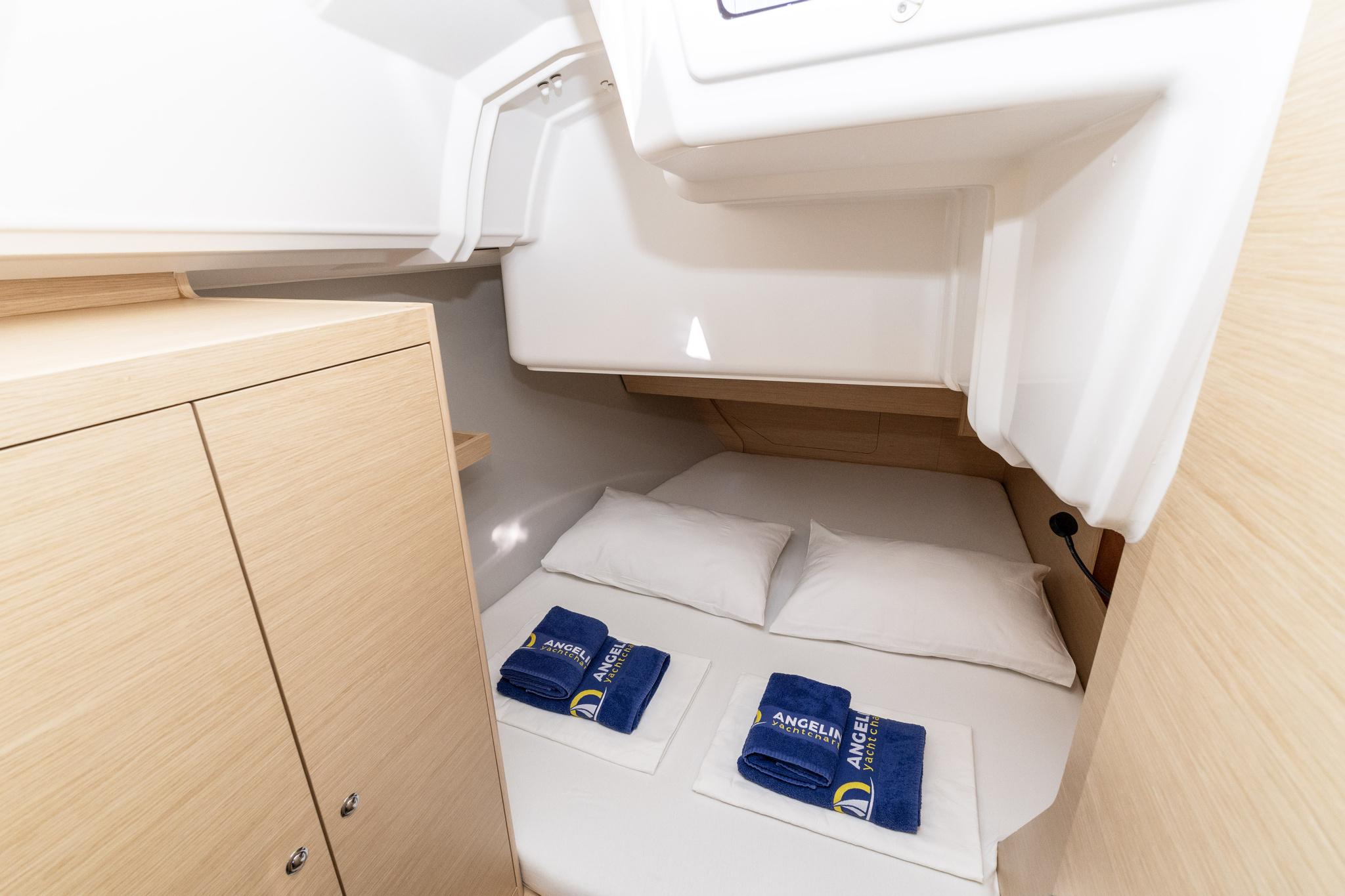 Dufour 37 - 3 cab., picture 28