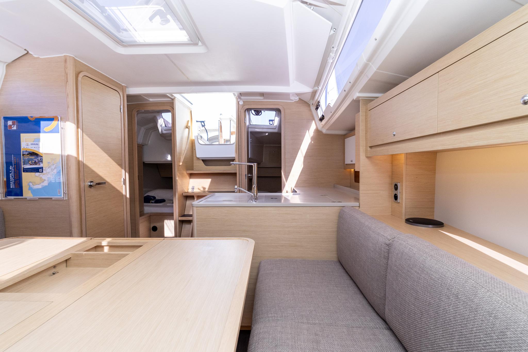 Dufour 37 - 3 cab., picture 17