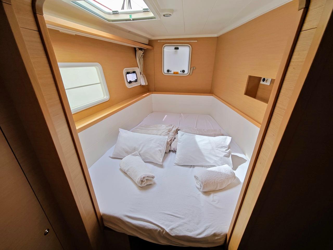 Lagoon 400 S2 - 4 + 2 cab., picture 18