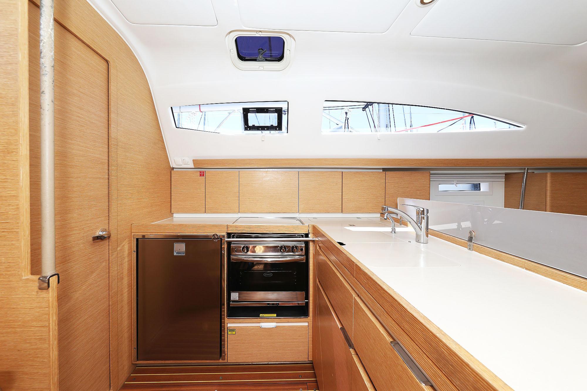 Elan Impression 45, picture 17