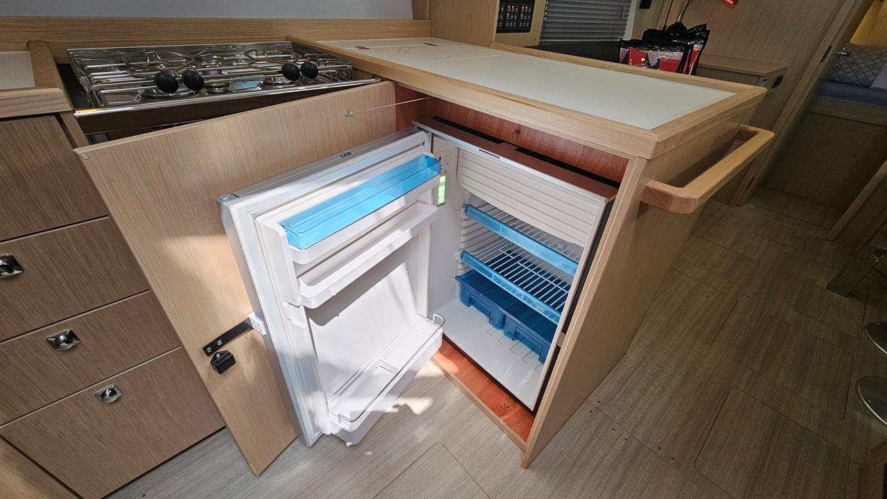 Bavaria C38, picture 24