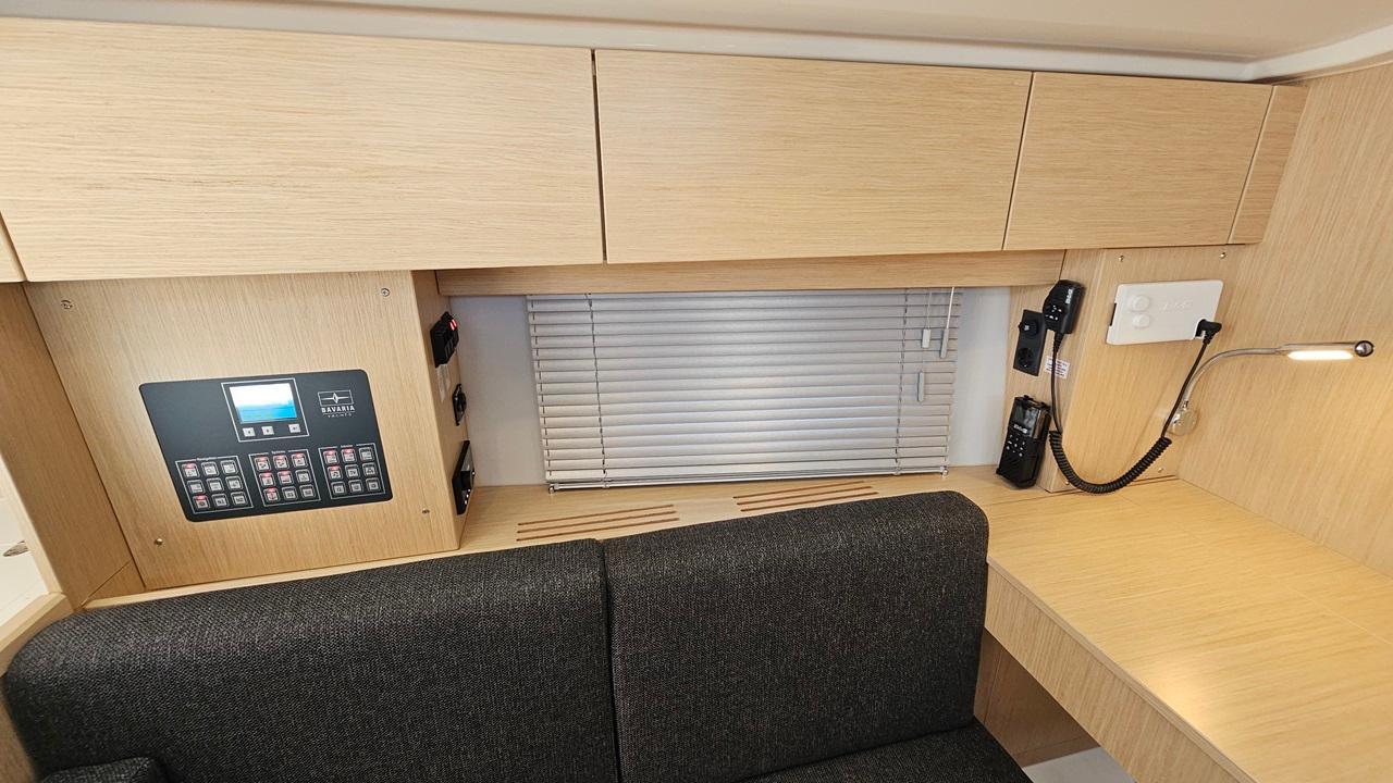 Bavaria C38, picture 18