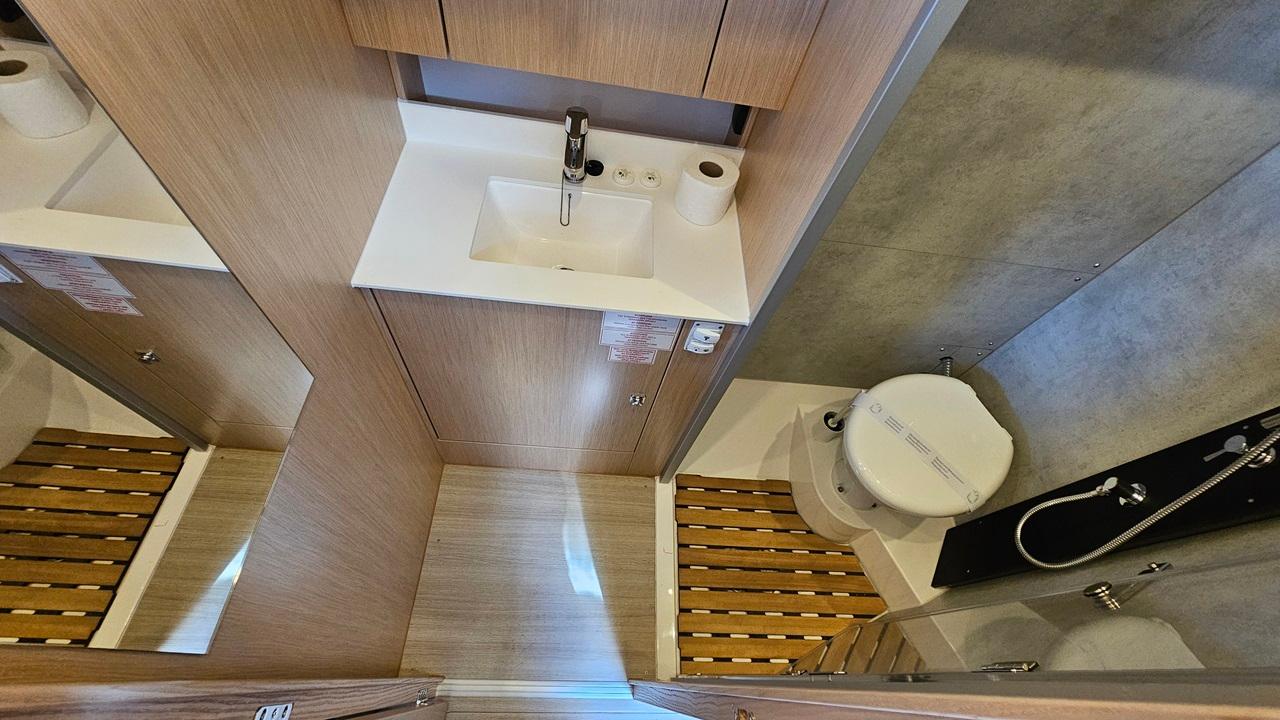 Bavaria C38, picture 29