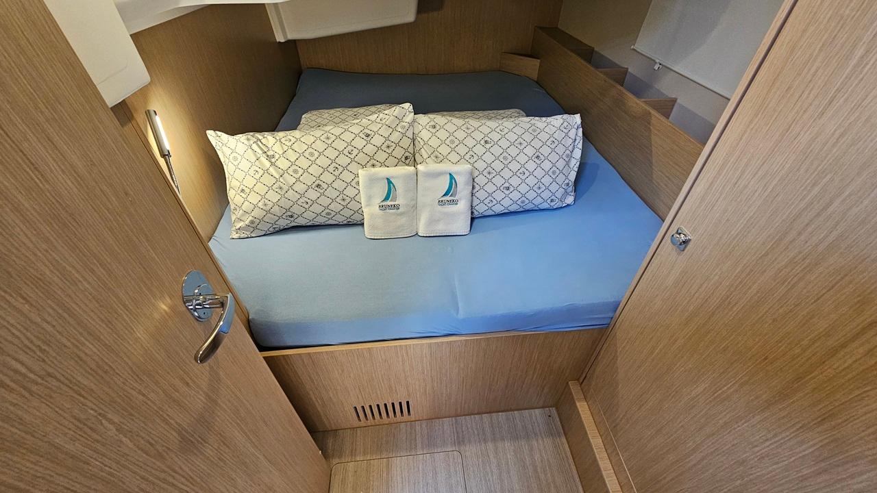 Bavaria C38, picture 27