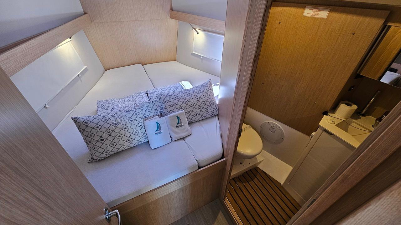 Bavaria C38, picture 26