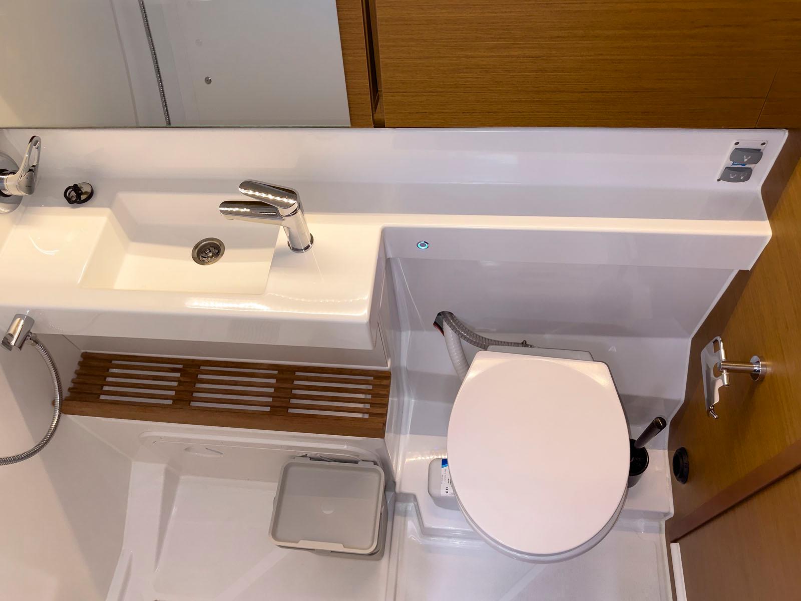 Sun Odyssey 440 - 4 cab., picture 29