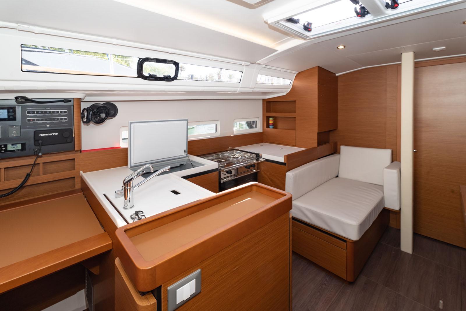 Sun Odyssey 410 - 3 cab., picture 10